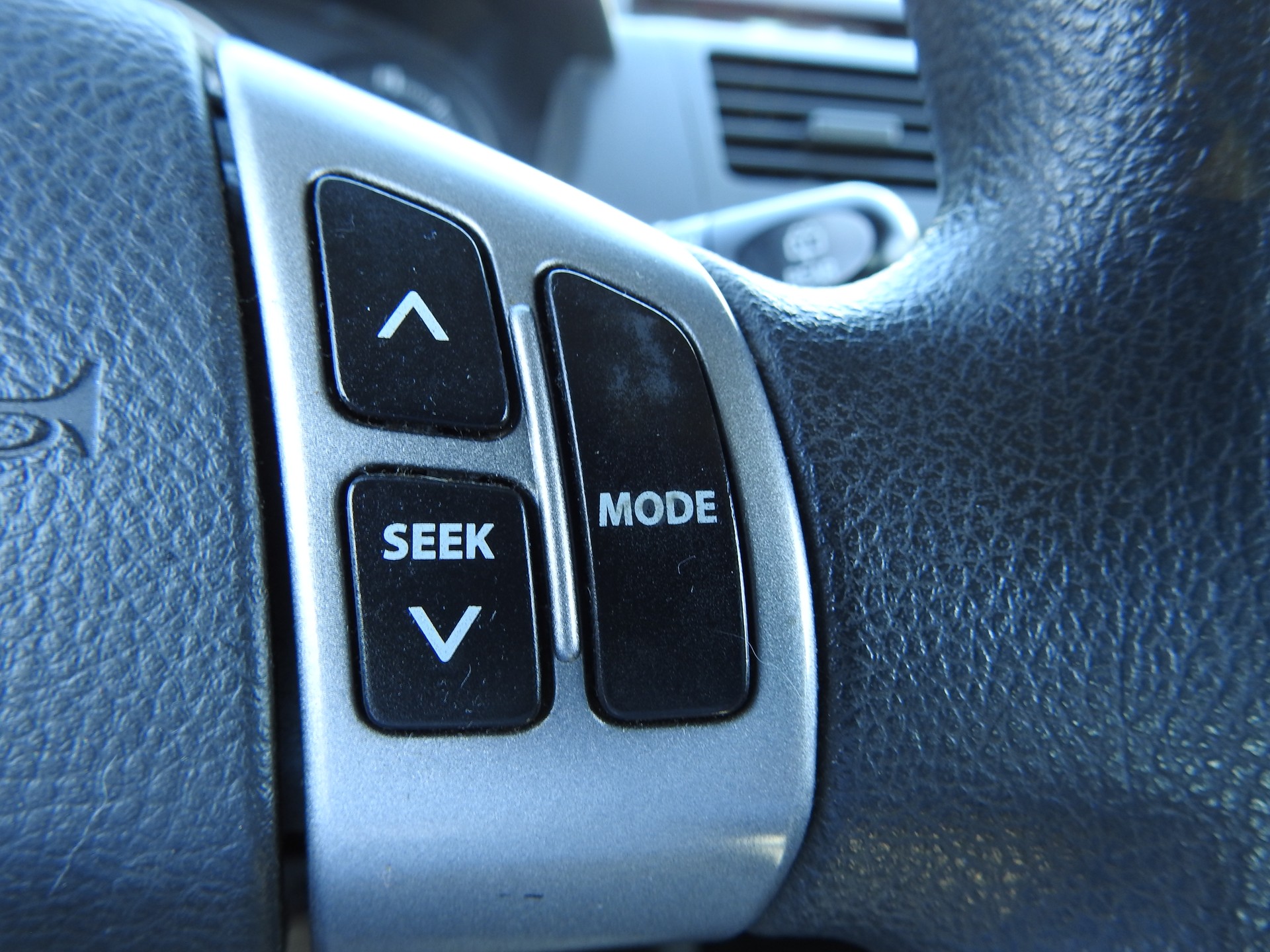 SUZUKI Swift 1.3i 16V GL Top-image-23
