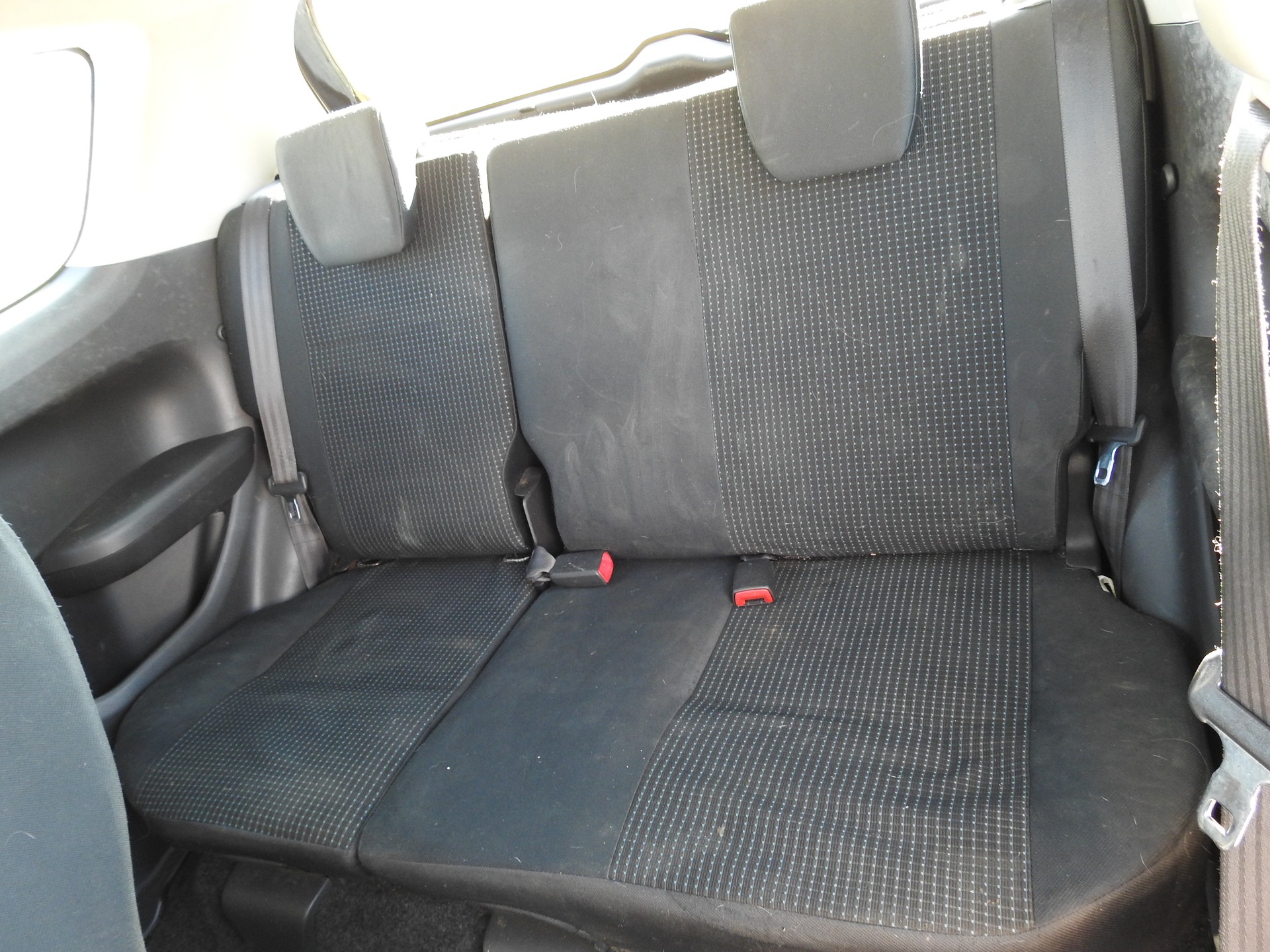 SUZUKI Swift 1.3i 16V GL Top-image-14
