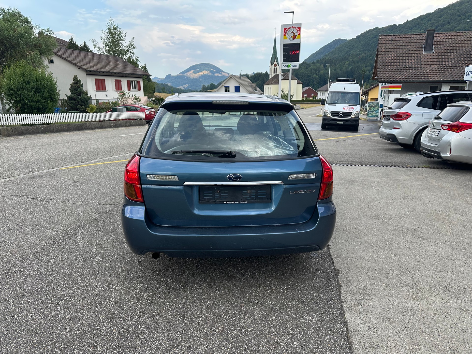 SUBARU Legacy 2.0i AWD Swiss-image-2