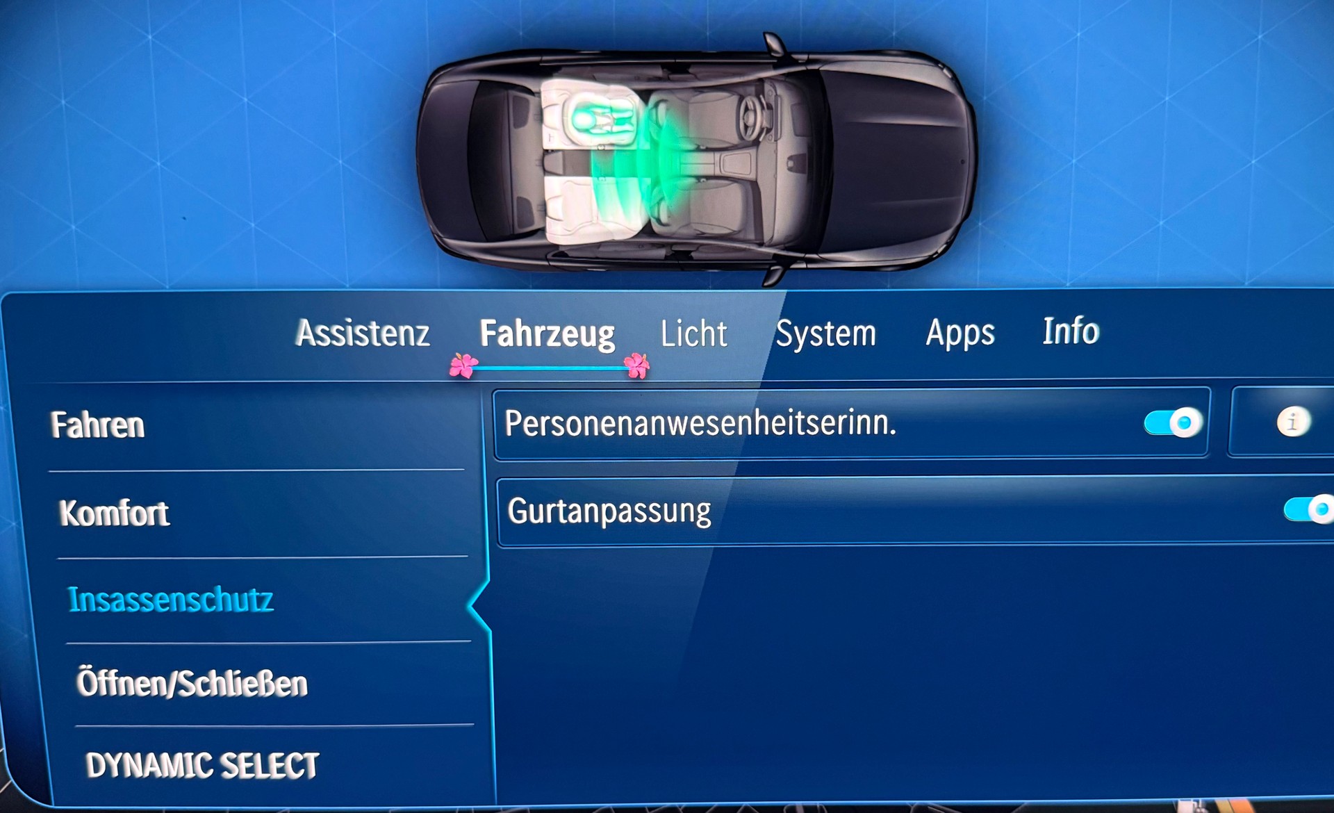 MERCEDES-BENZ E 200 EXCLUSIVE 9G-Tronic 4Matic-image-18
