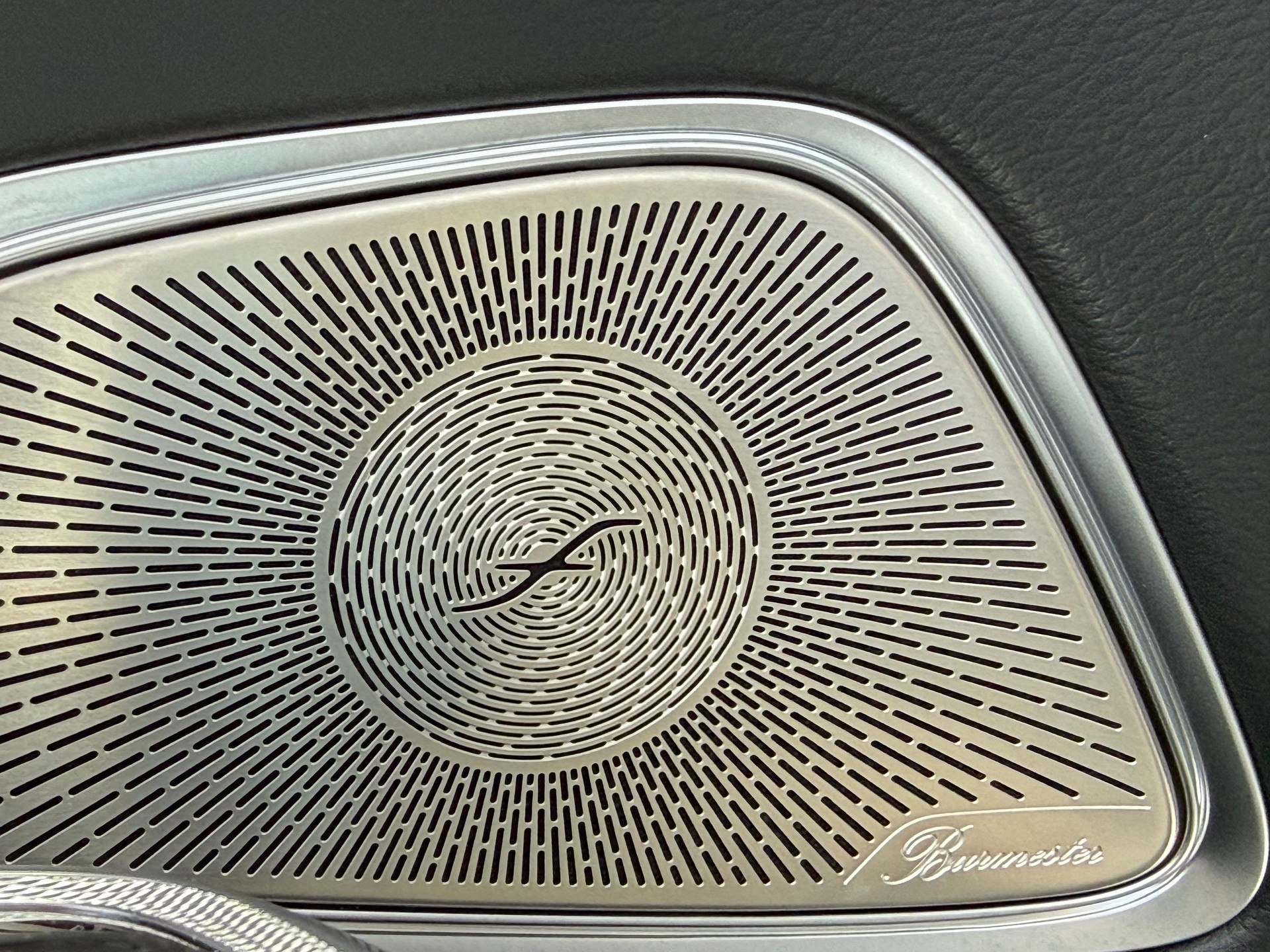 MERCEDES-BENZ E 200 EXCLUSIVE 9G-Tronic 4Matic-image-8