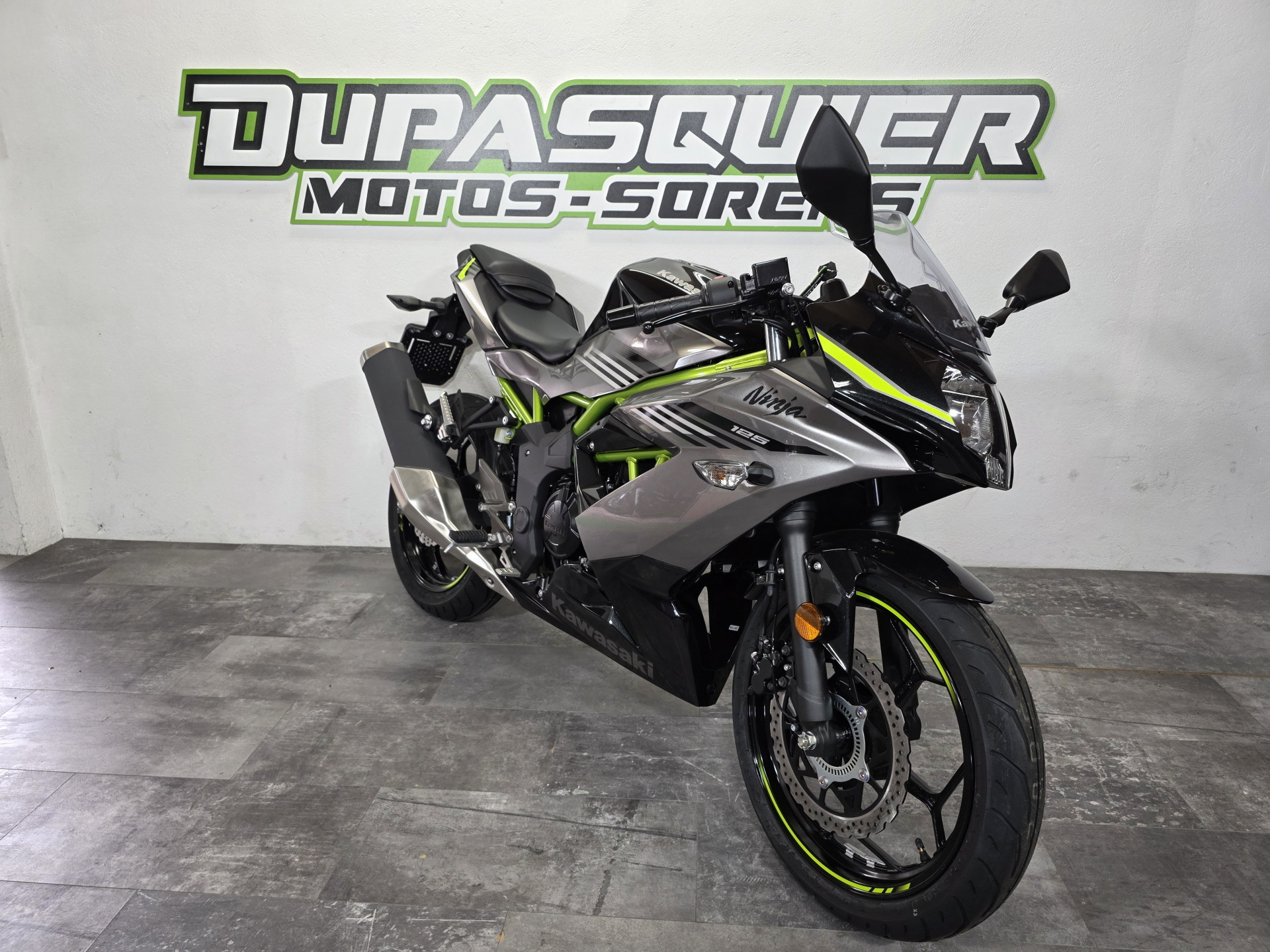 KAWASAKI Ninja 125-image-1