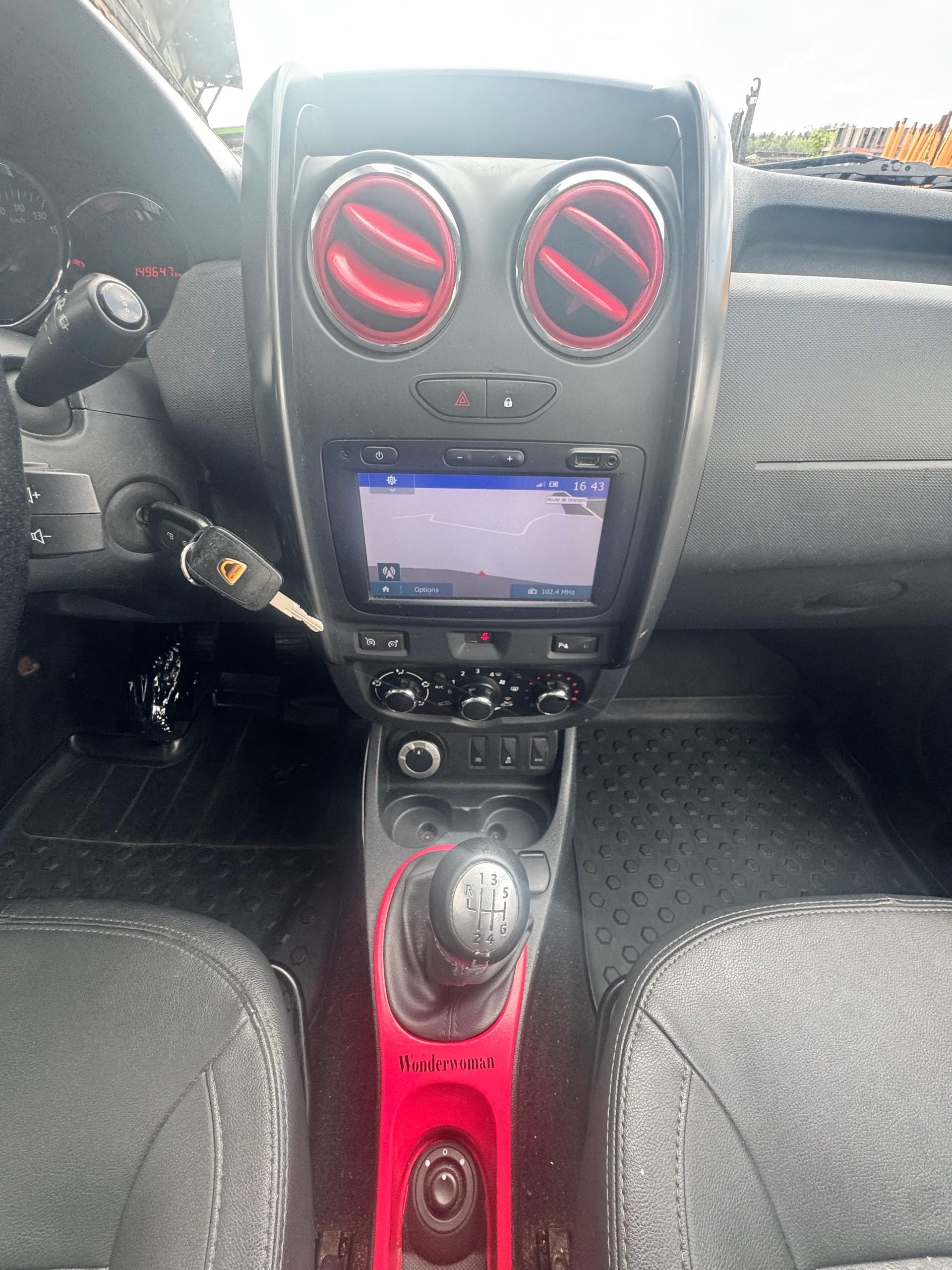 DACIA Duster 1.2 T Privilège 4x4-image-8