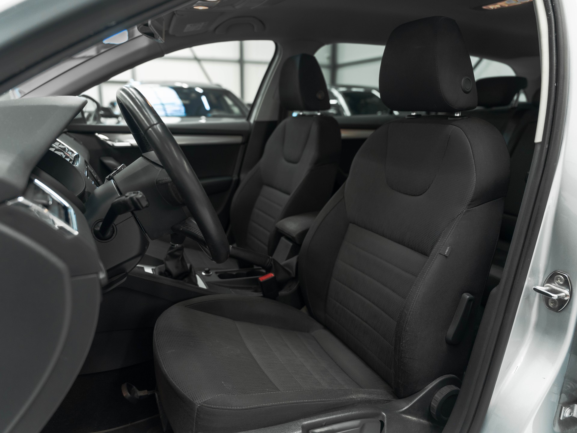 SKODA Octavia Combi 1.4 TSI G-tec Elegance CNG-image-9