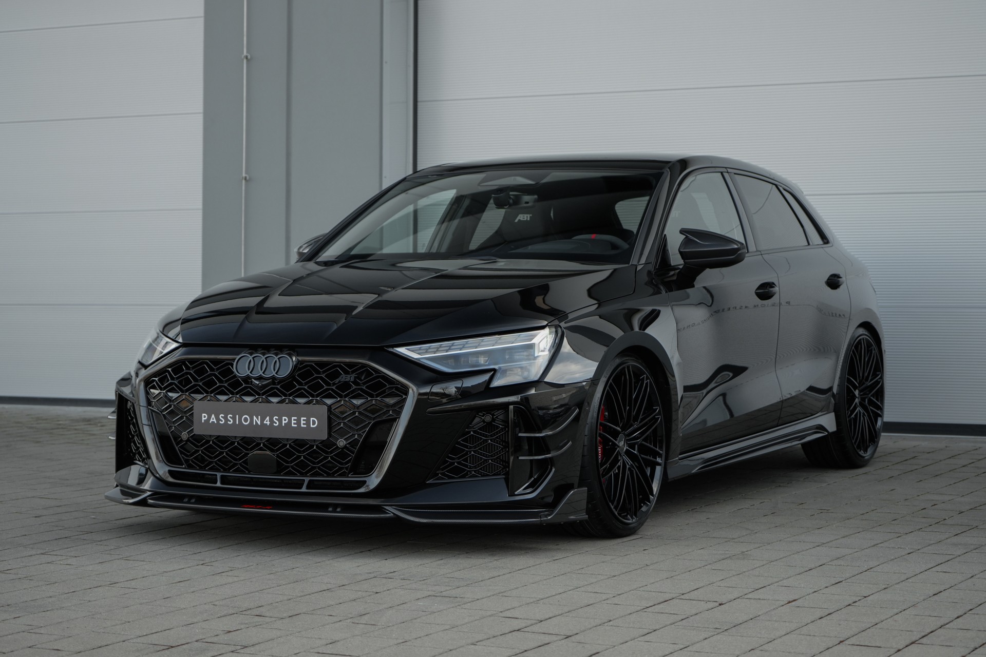 AUDI RS3 Sportback 2.5 TSI quattro S-tronic-showroom-element-1