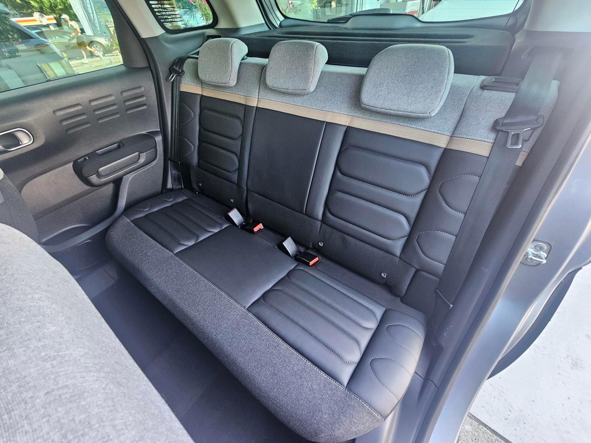CITROEN C3 Aircross 1.2 PureTech 130 Swiss Edition-image-7