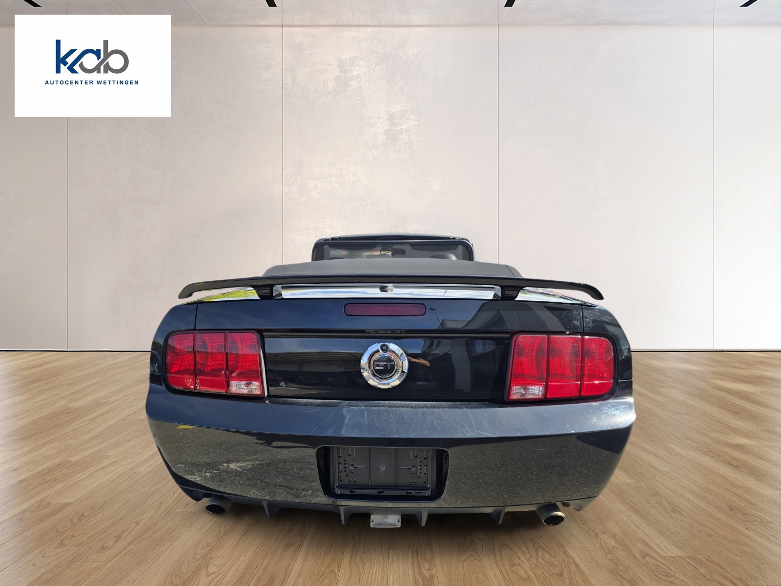 FORD Mustang GT California Special Convertible-image-4