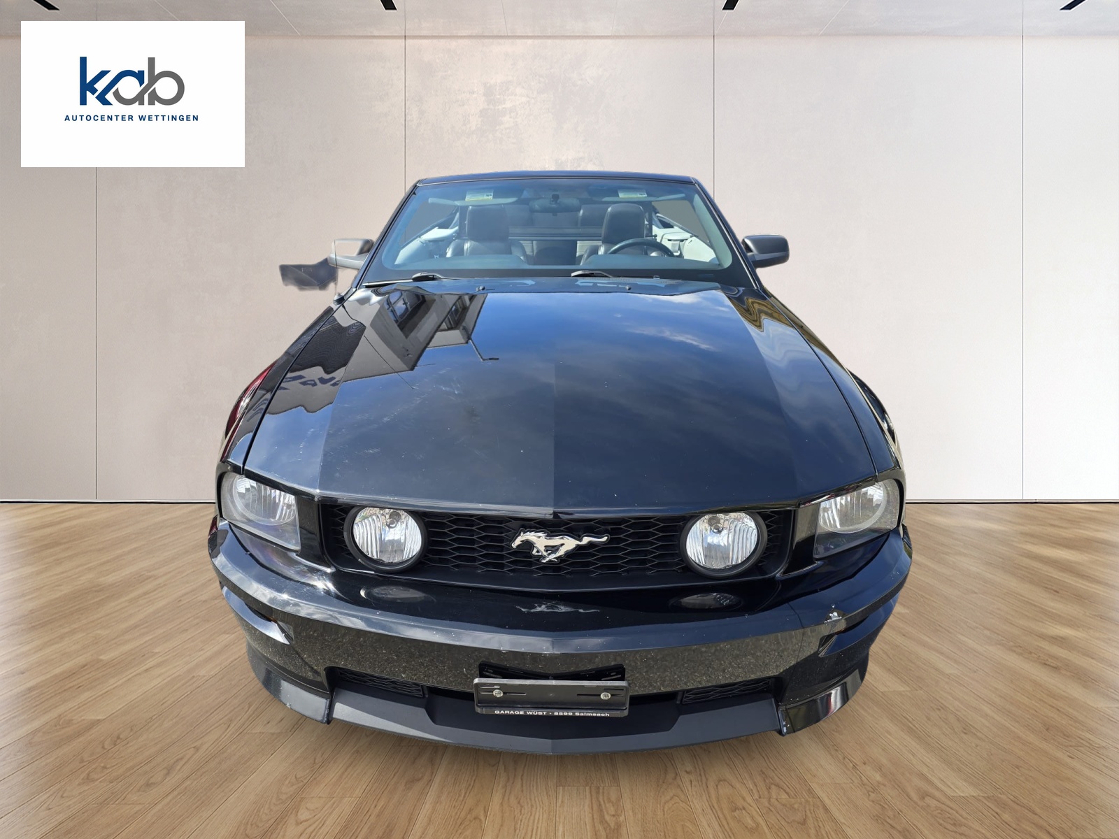 FORD Mustang GT California Special Convertible-showroom-element-2