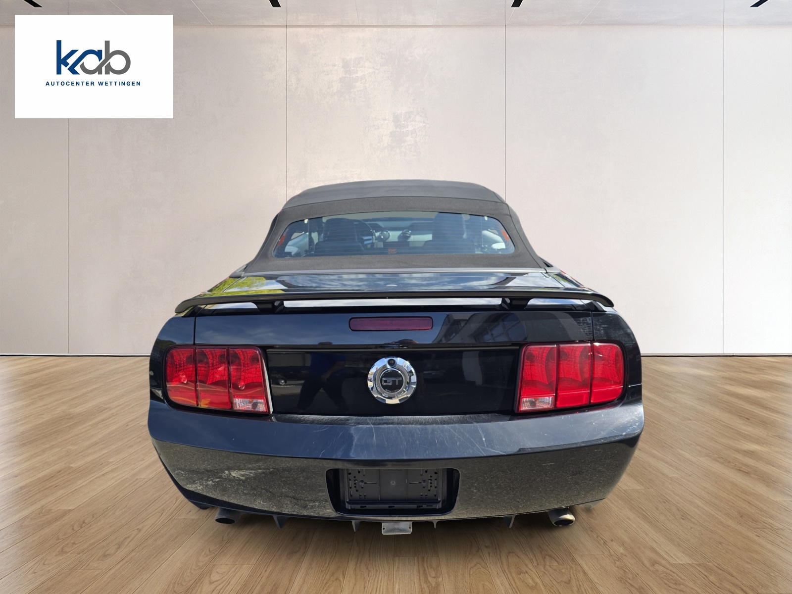 FORD Mustang GT California Special Convertible-image-5