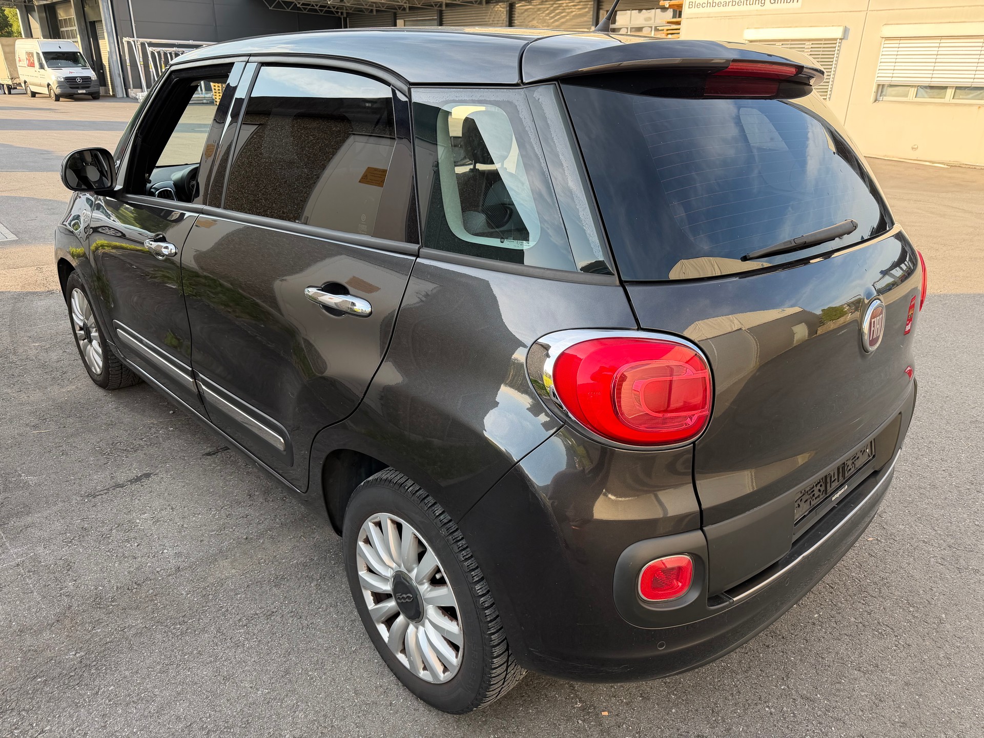 FIAT 500L 1.6 JTD Pop-showroom-element-3