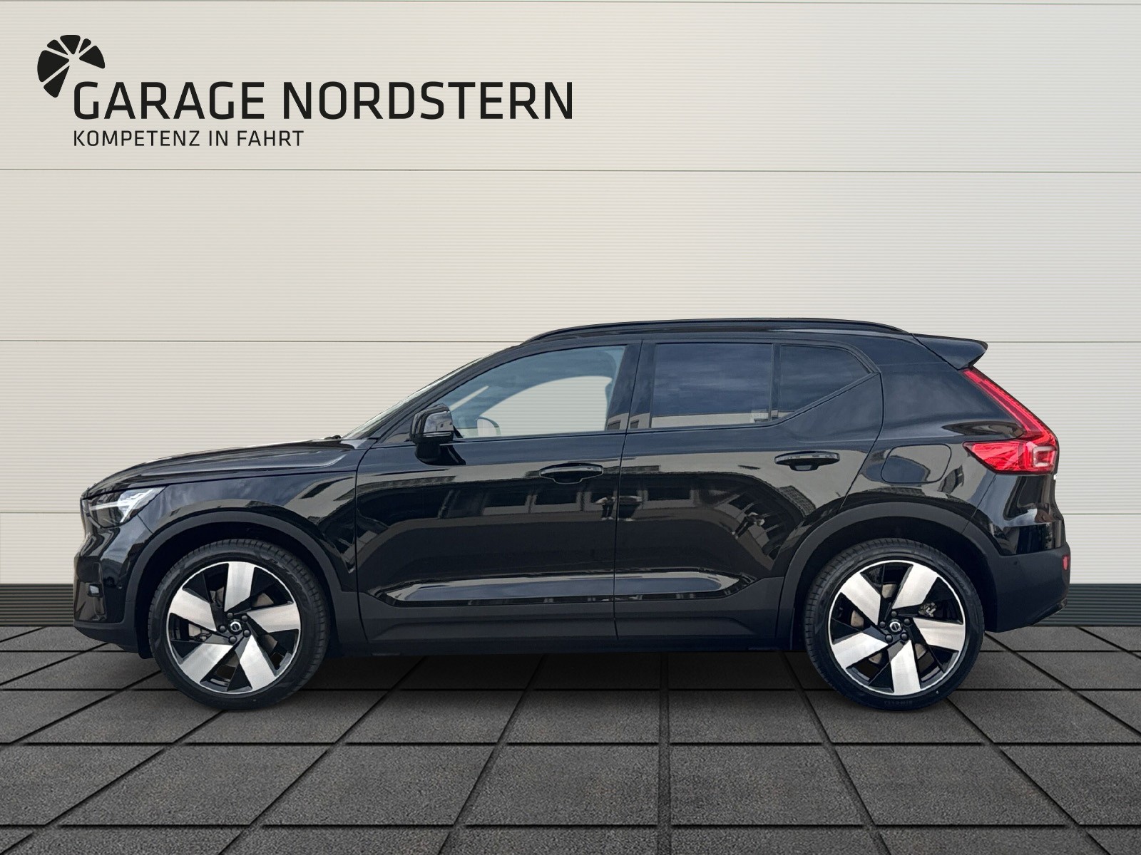 VOLVO EX40 Twin Ultra AWD-showroom-element-1