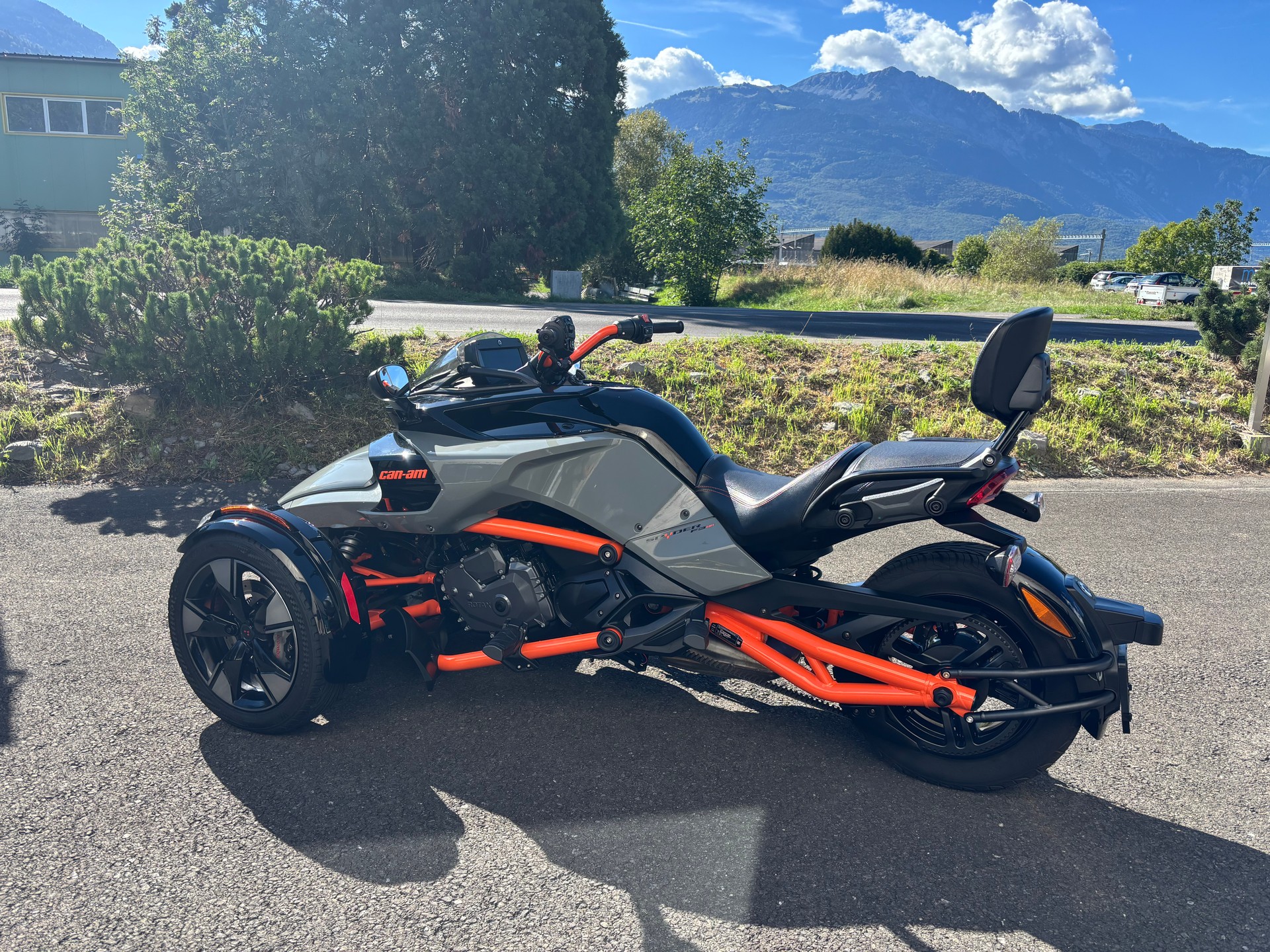 CAN-AM Spyder F3-S Special Series SE6-image-2