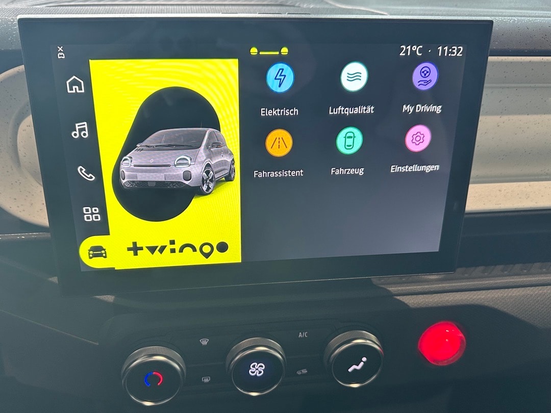 RENAULT Twingo E-Tech 27kWh Evolution-image-13