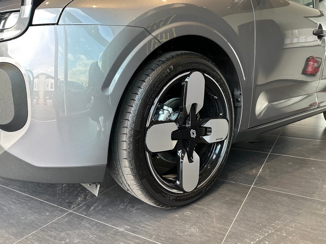 RENAULT Twingo E-Tech 27kWh Evolution-showroom-element-2