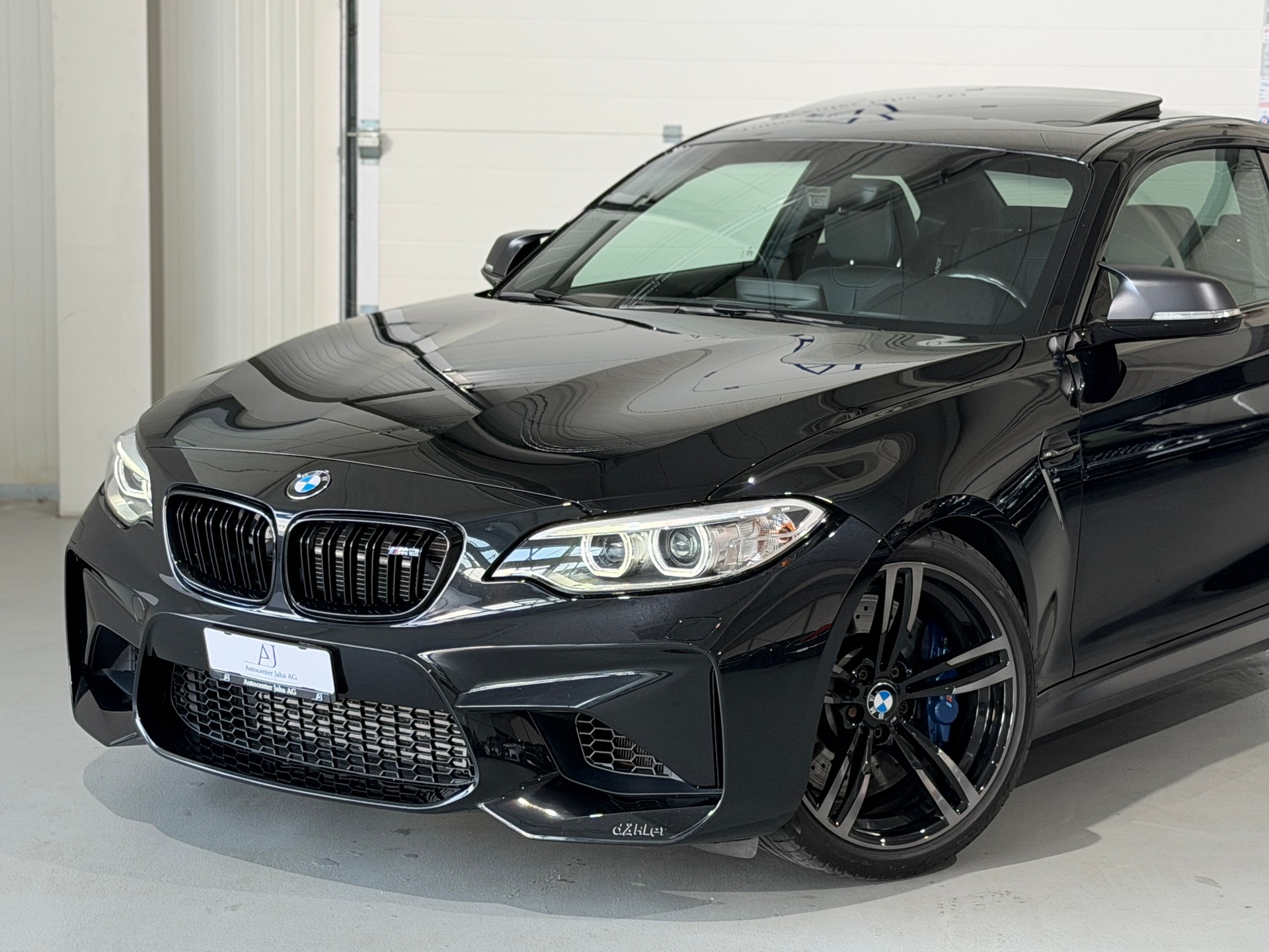 BMW M2 Drivelogic (CH) dÄHLer Edition 430PS-showroom-element-2