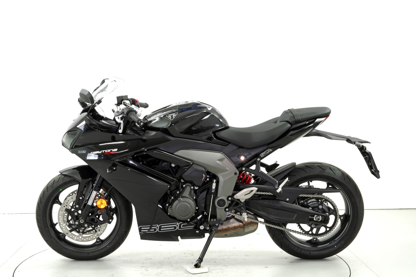 TRIUMPH Daytona 660 ABS-image-4