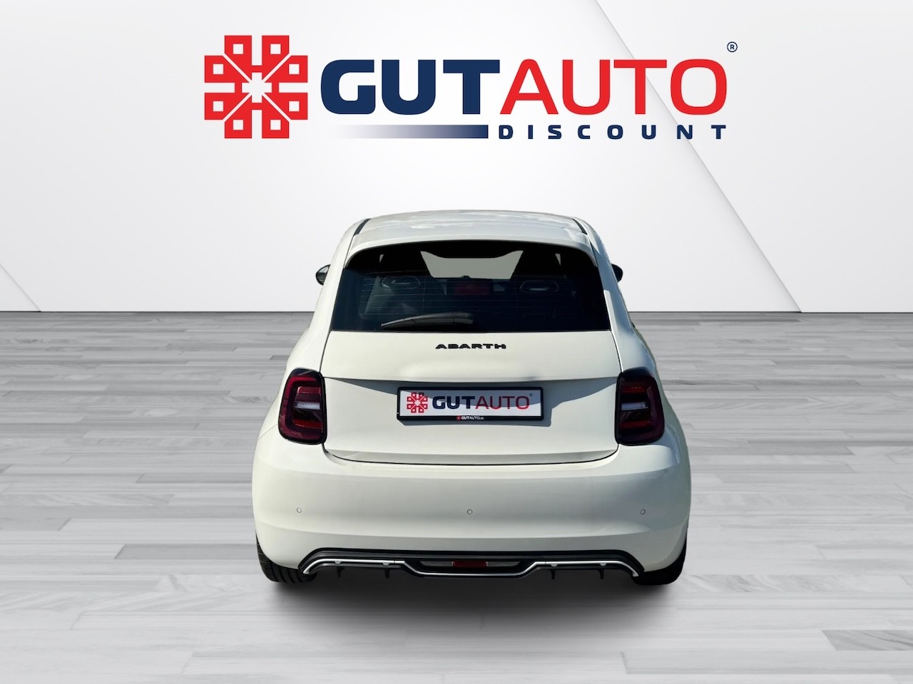 FIAT Abarth 500e-showroom-element-3