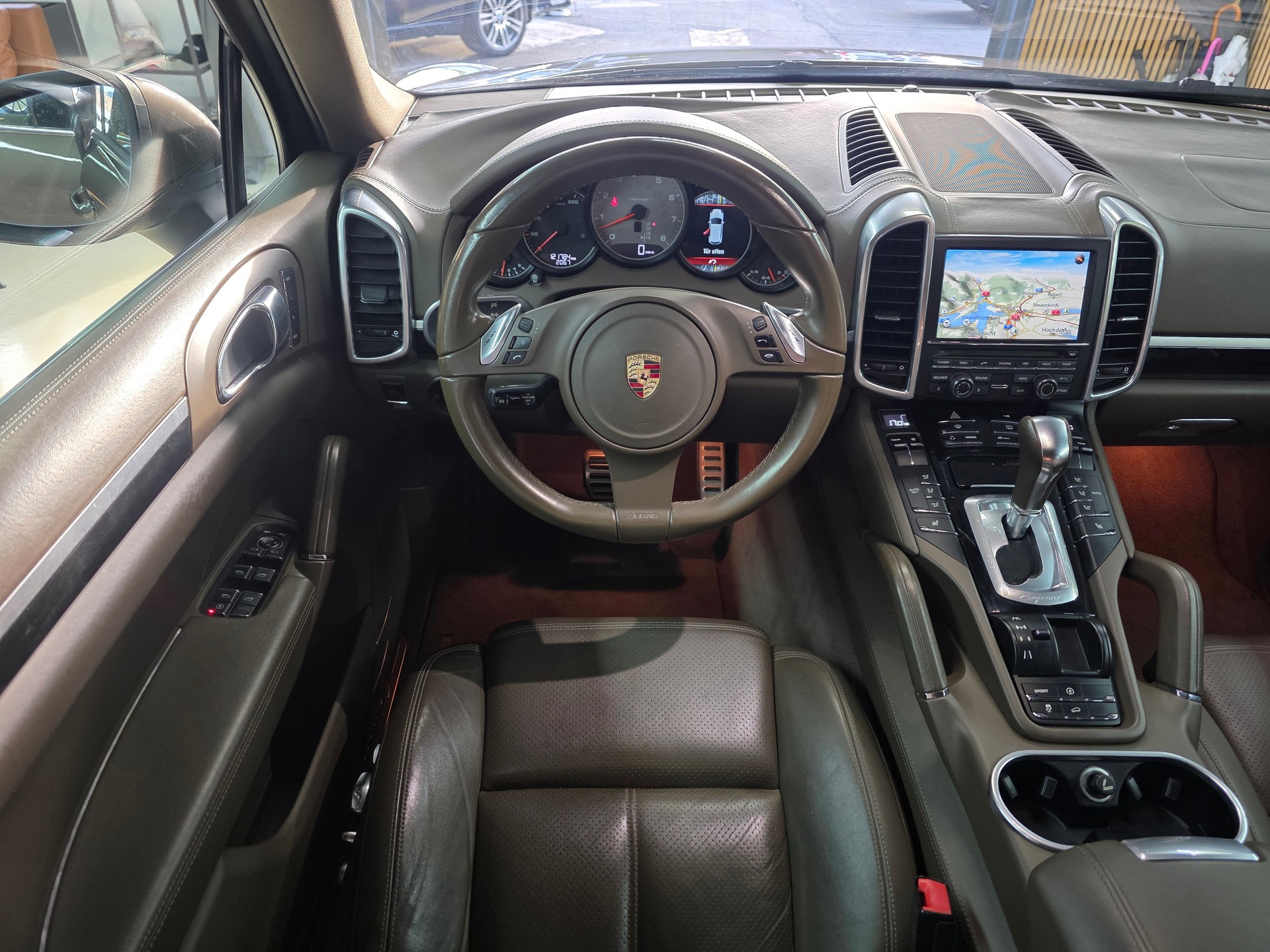 PORSCHE Cayenne S-image-10