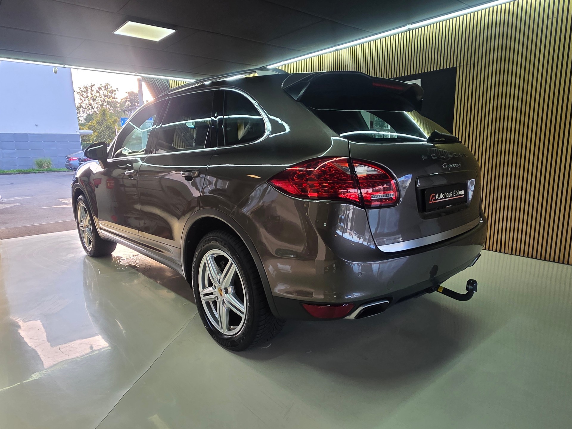 PORSCHE Cayenne S-image-4