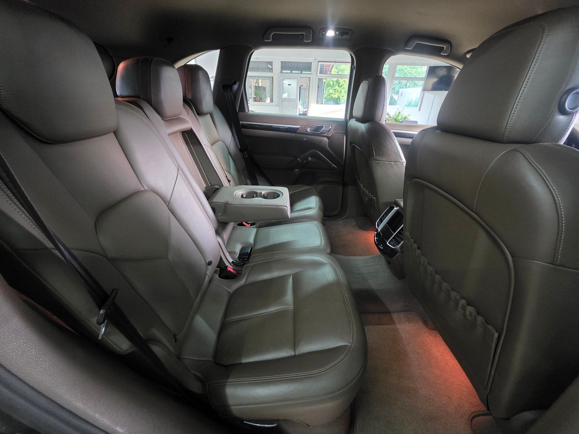 PORSCHE Cayenne S-image-14