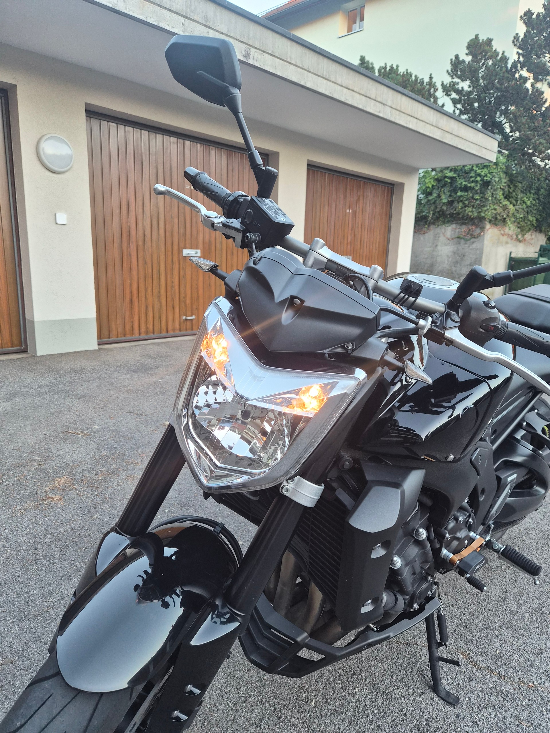 YAMAHA FZ1 N ABS-image-6