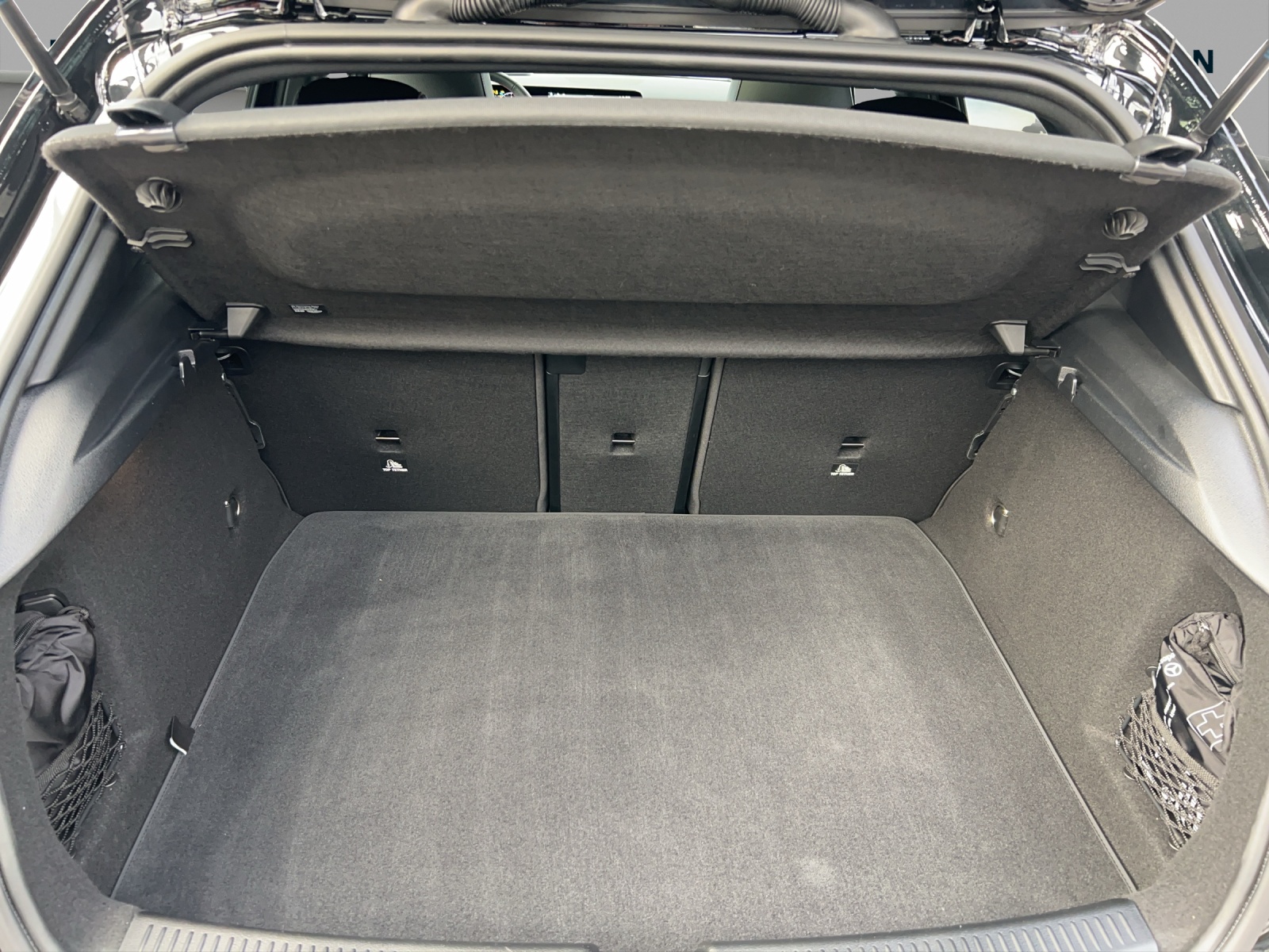 MERCEDES-BENZ A 200 7G-DCT-image-14