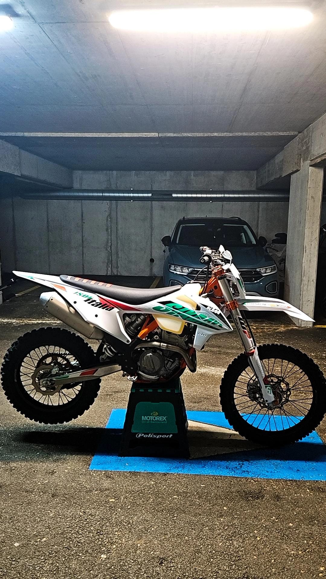 KTM SIX-DAYS