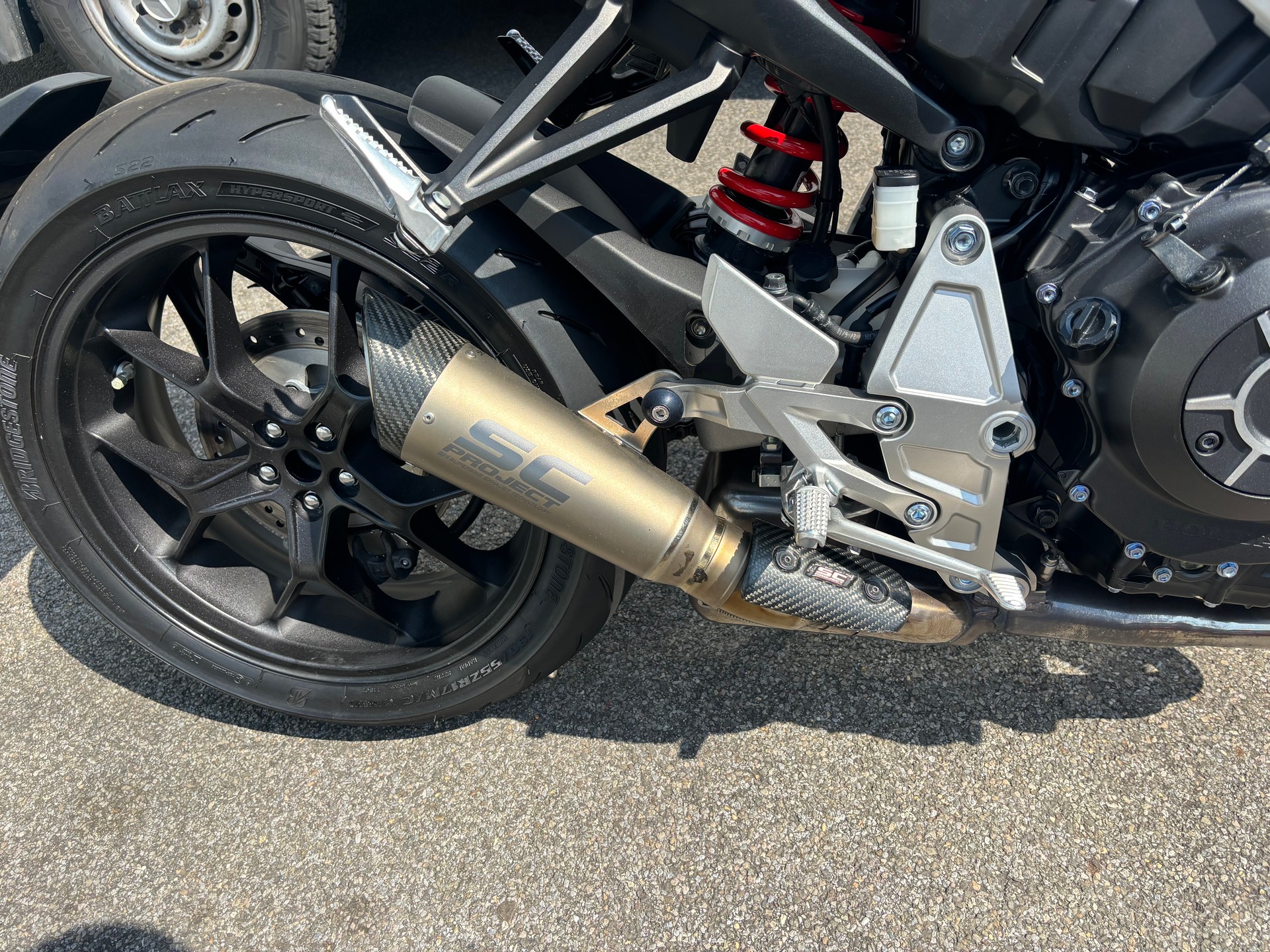 HONDA CB 1000 R ABS-image-3