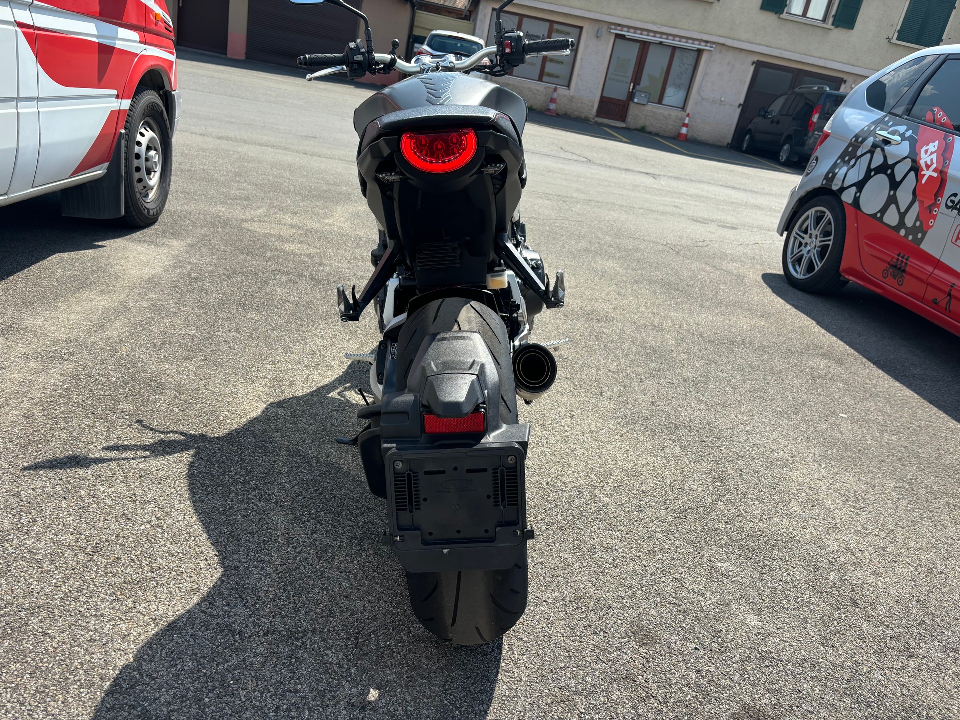 HONDA CB 1000 R ABS-image-4