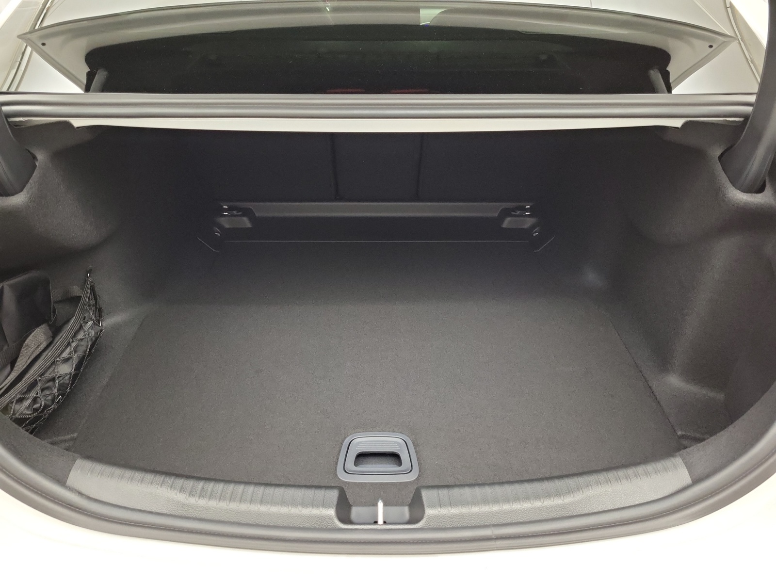 MERCEDES-BENZ C 200 AMG Line 4Matic-image-10