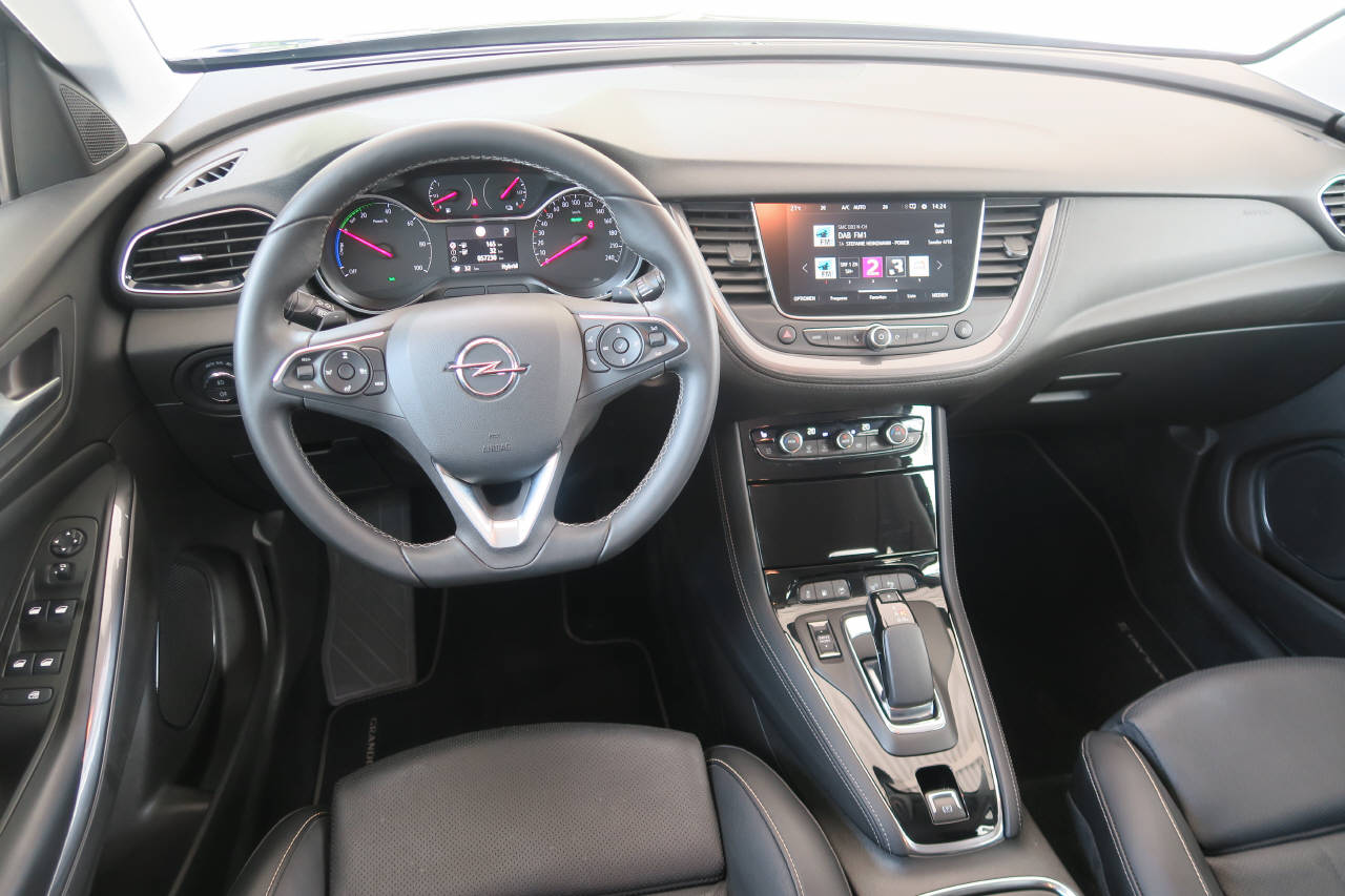 OPEL Grandland X 1.6 T PHEV Ultimate 4x4-image-4