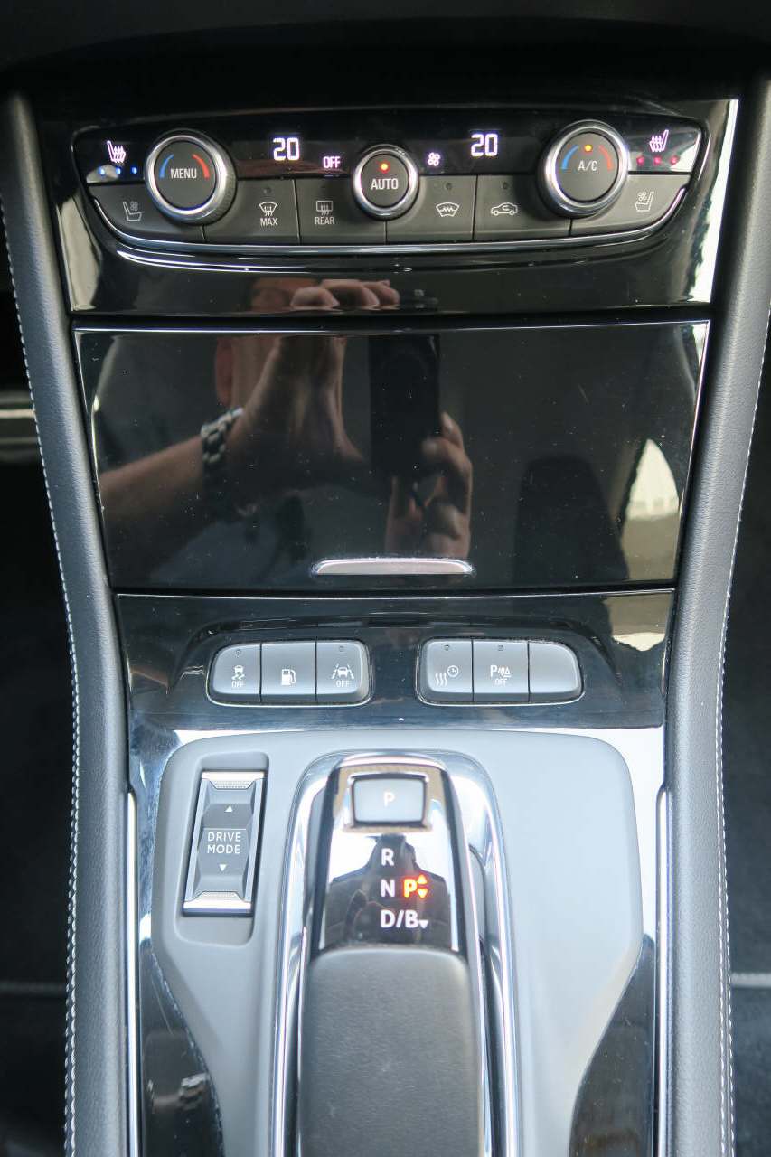 OPEL Grandland X 1.6 T PHEV Ultimate 4x4-image-12
