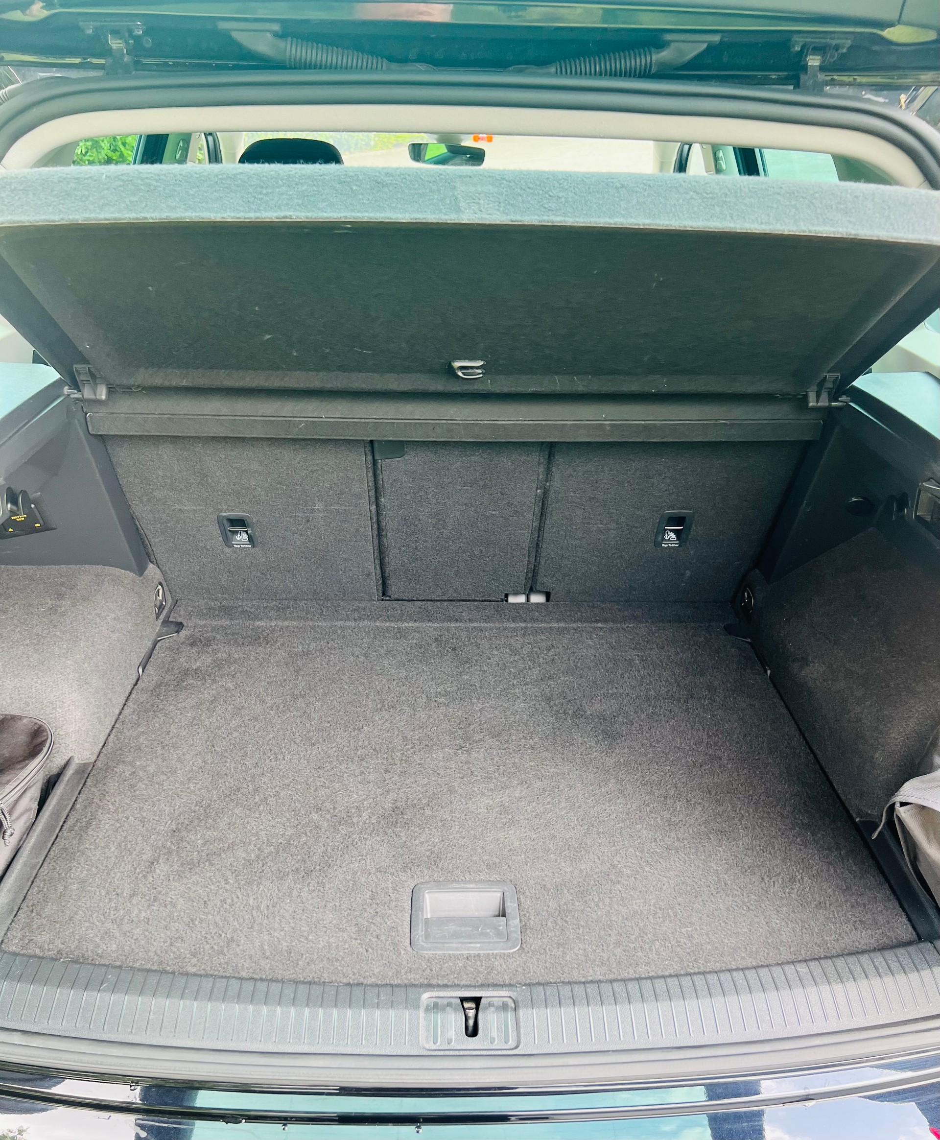 VW Tiguan 2.0 TDI SCR Elegance 4Motion DSG-image-13