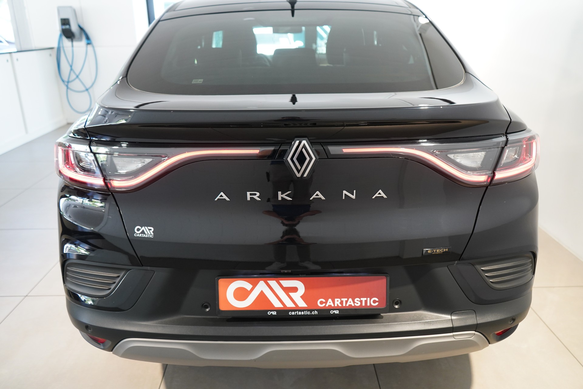 RENAULT Arkana 1.6 E-Tech Techno-showroom-element-3