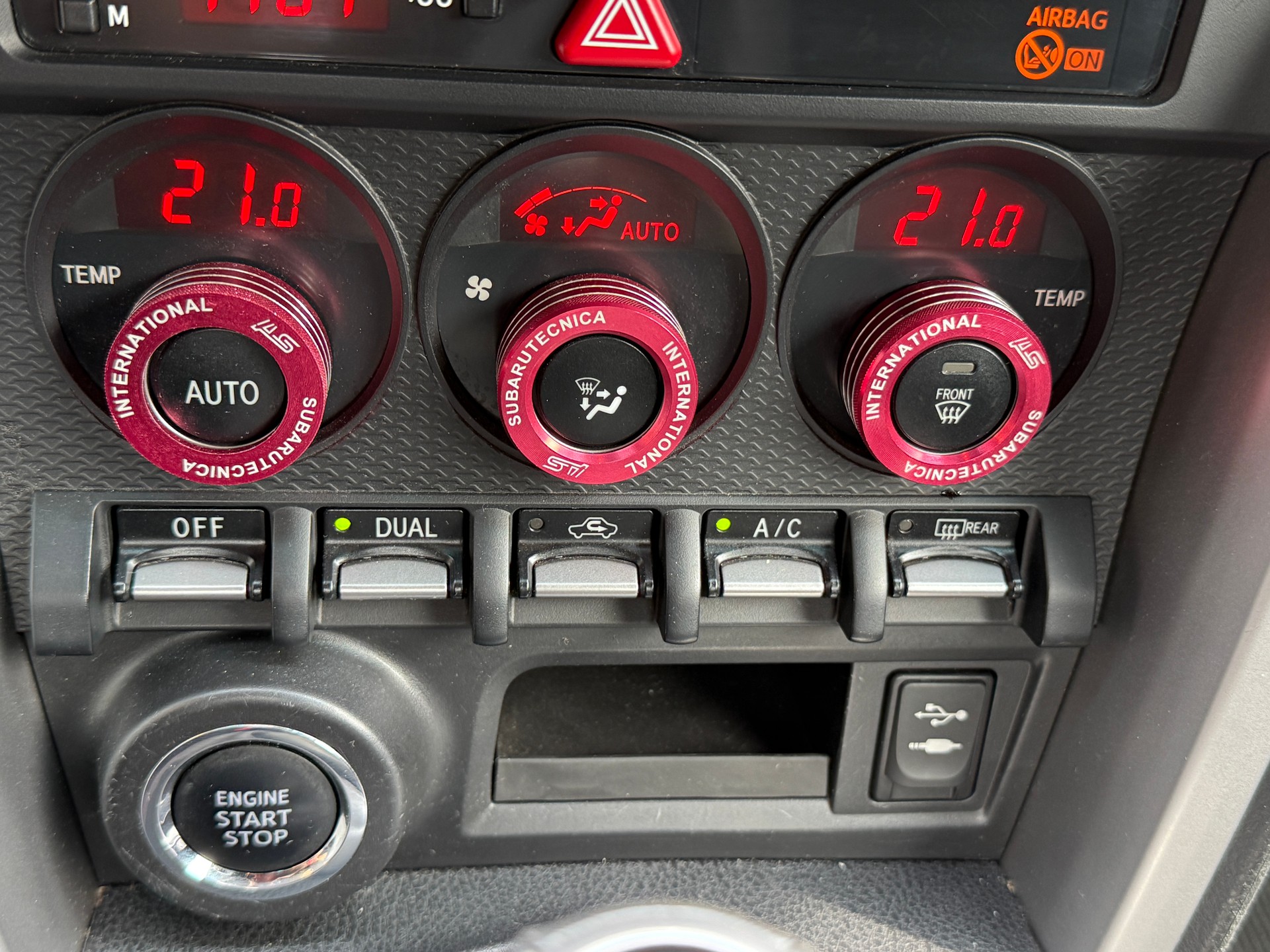 SUBARU BRZ 2.0R-image-13