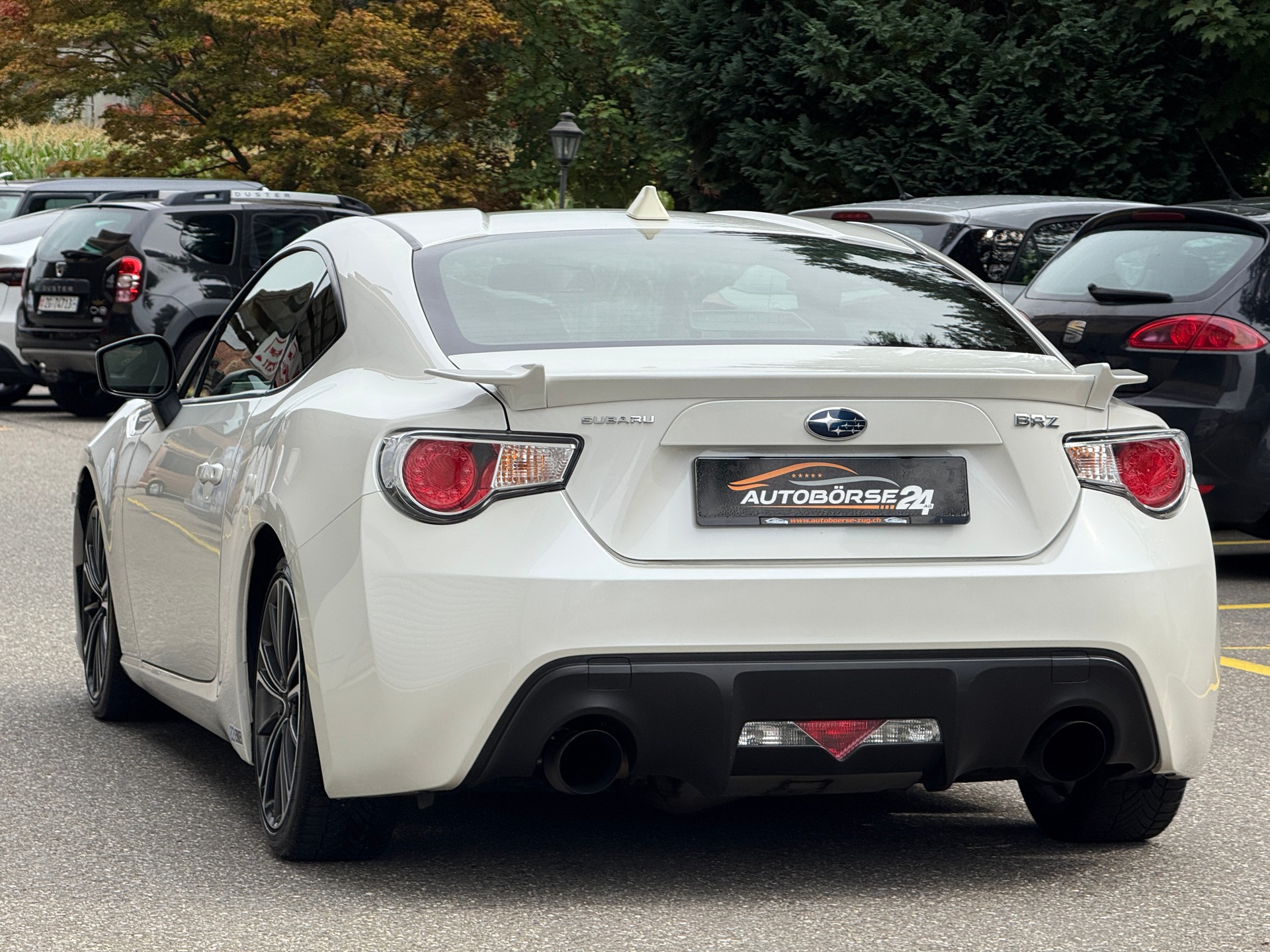 SUBARU BRZ 2.0R-showroom-element-3