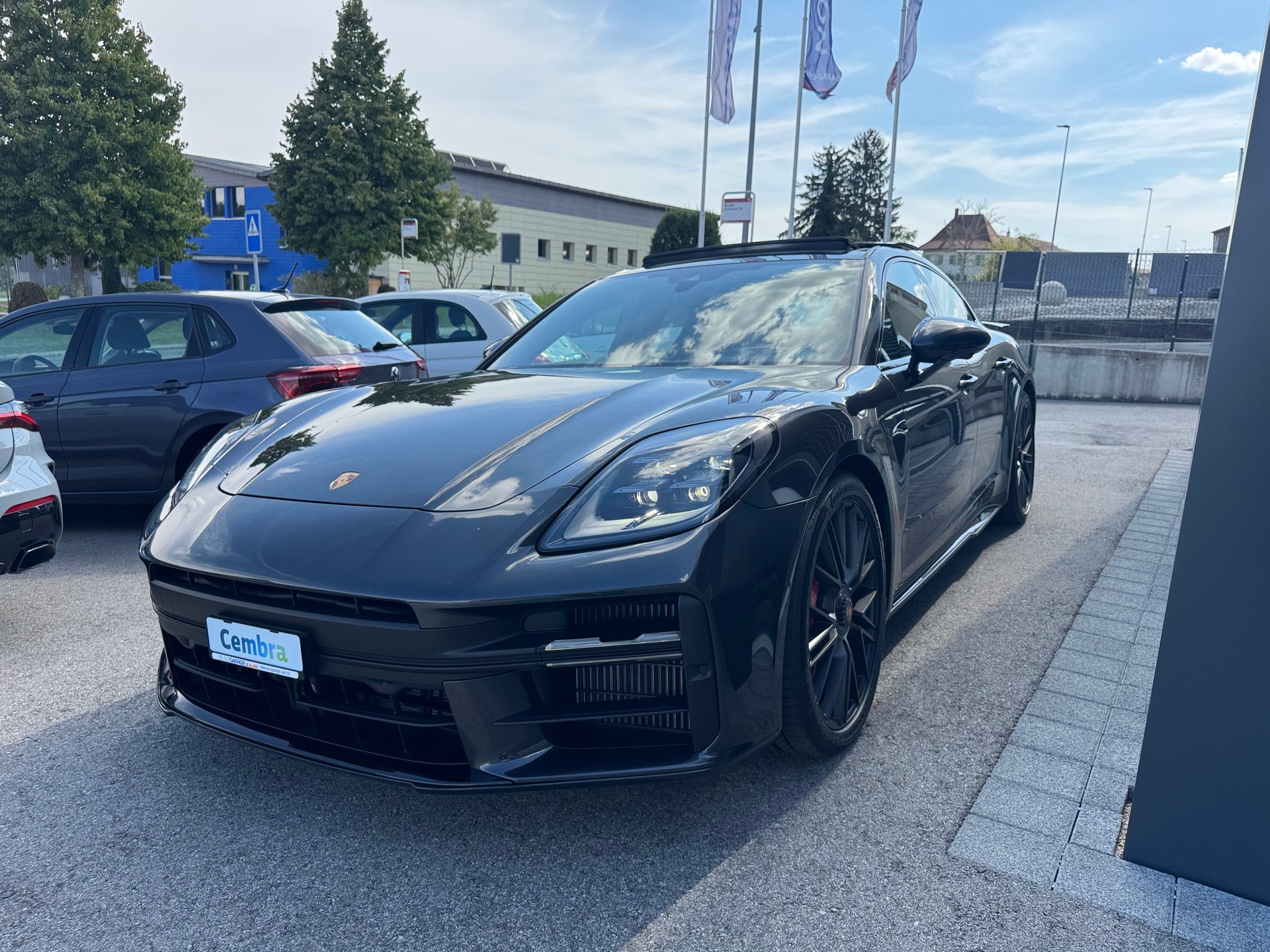 PORSCHE GTS-image-7