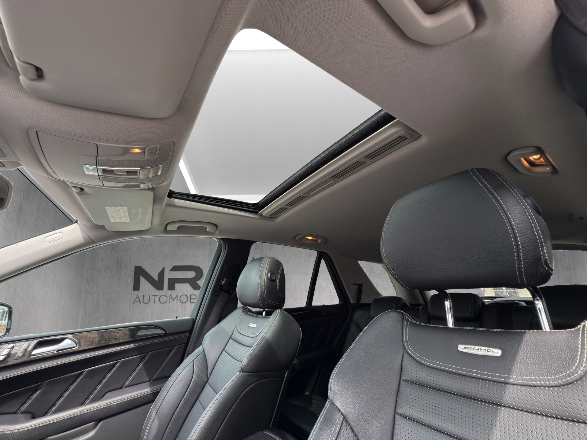 MERCEDES-BENZ ML 63 AMG V8-image-15