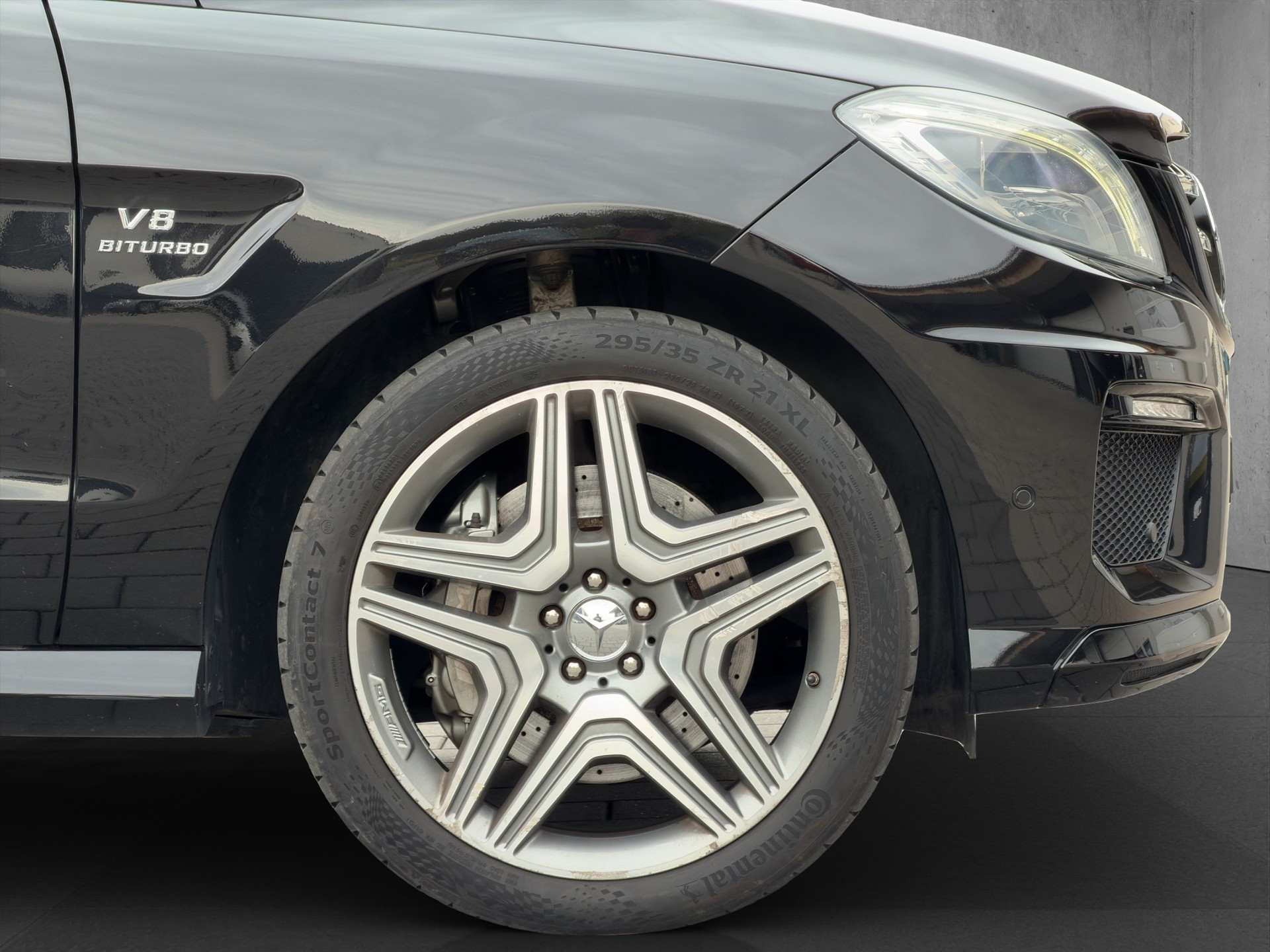 MERCEDES-BENZ ML 63 AMG V8-image-8