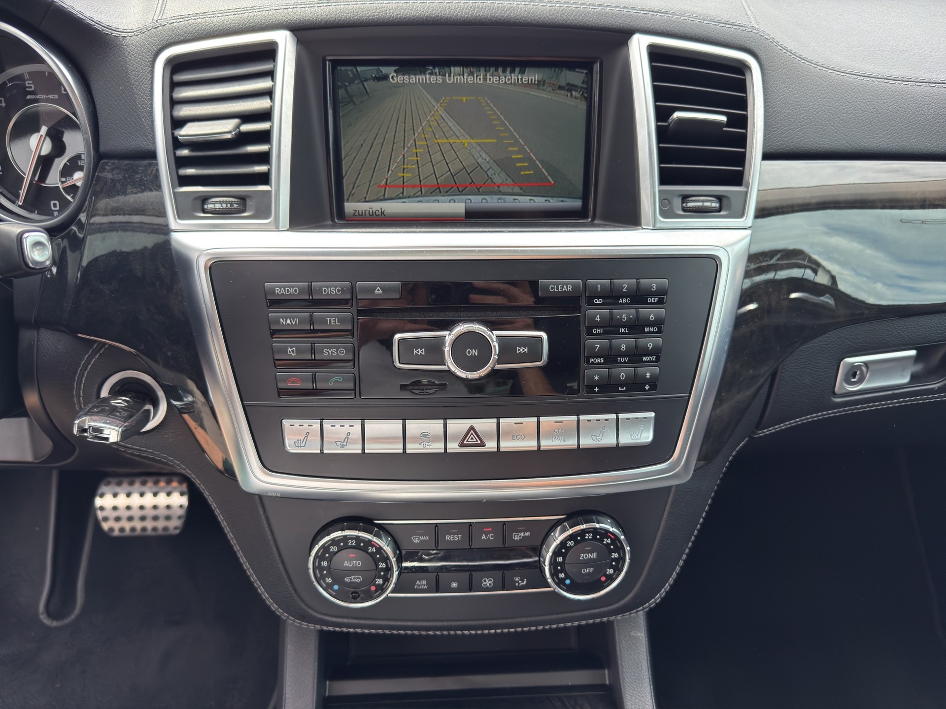 MERCEDES-BENZ ML 63 AMG V8-image-13