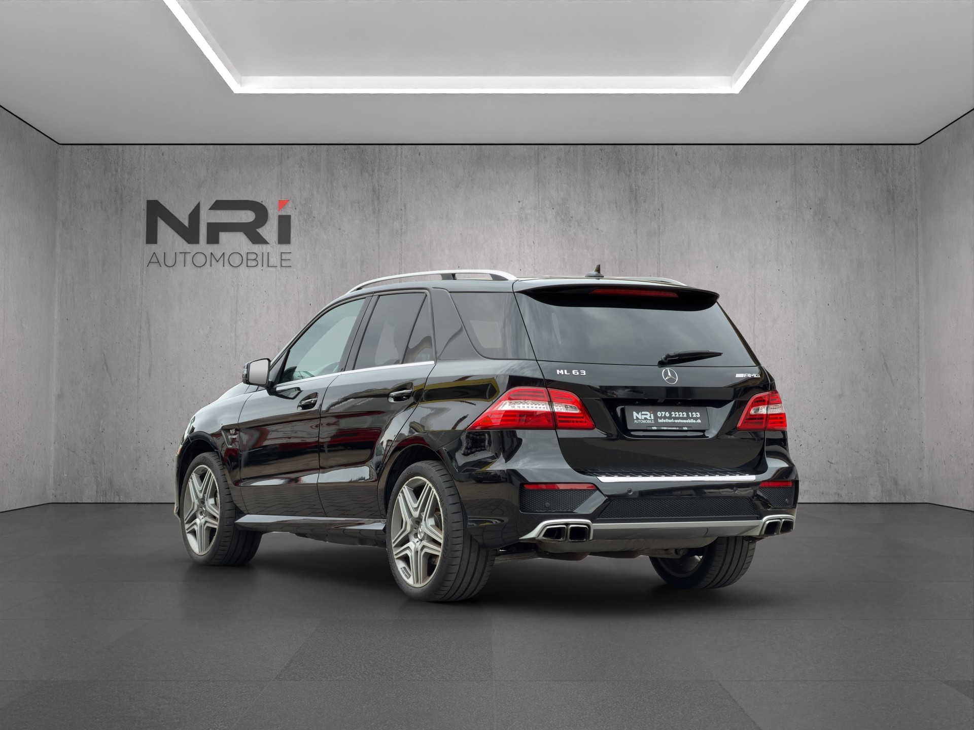 MERCEDES-BENZ ML 63 AMG V8-image-6