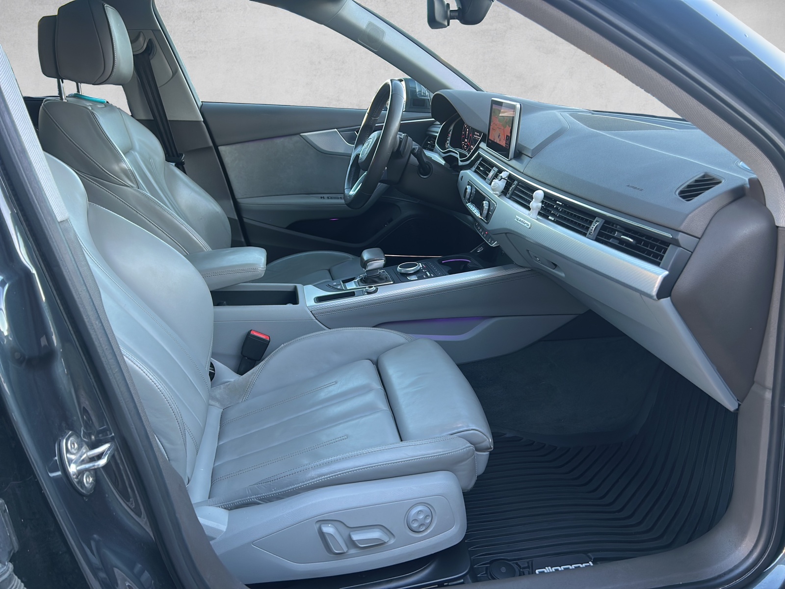 AUDI A4 allroad 3.0 TDI quattro S-tronic-image-10