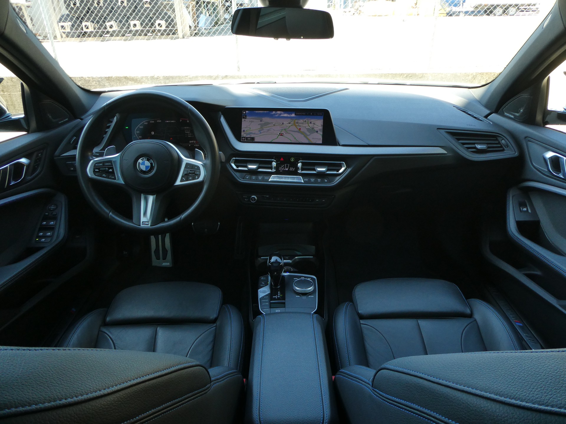 BMW M135i xDrive Steptronic-image-12