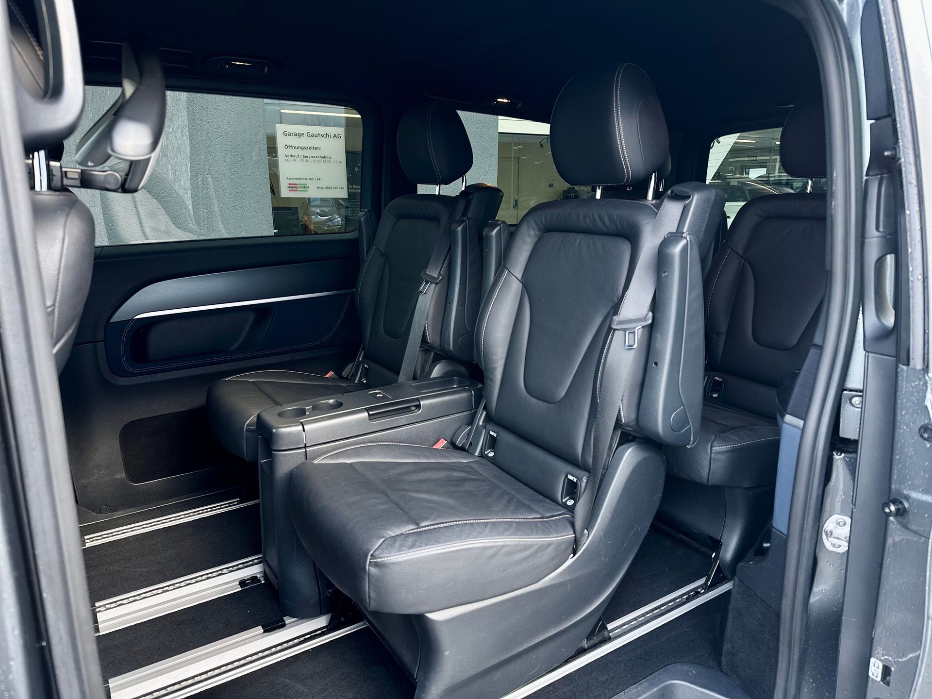 MERCEDES-BENZ EQV 300 Avantgarde lang-image-9