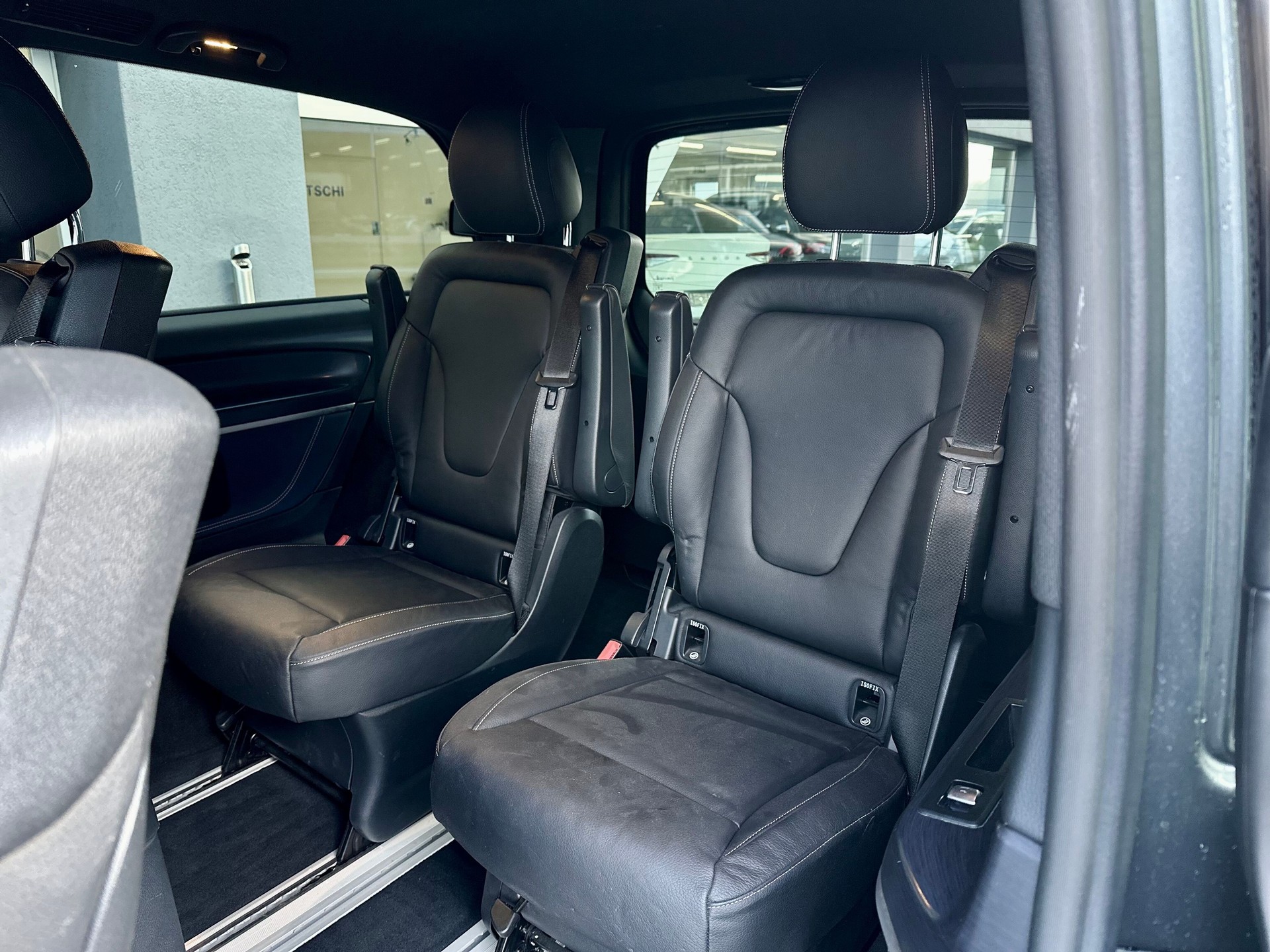 MERCEDES-BENZ EQV 300 Avantgarde lang-image-10