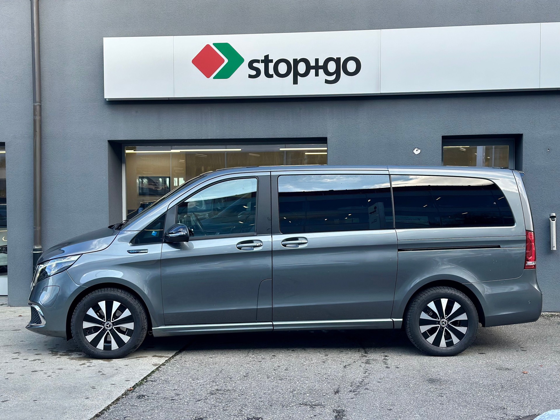 MERCEDES-BENZ EQV 300 Avantgarde lang-image-2