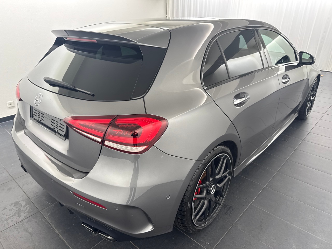 MERCEDES-BENZ A 45 S AMG 4Matic+-showroom-element-2