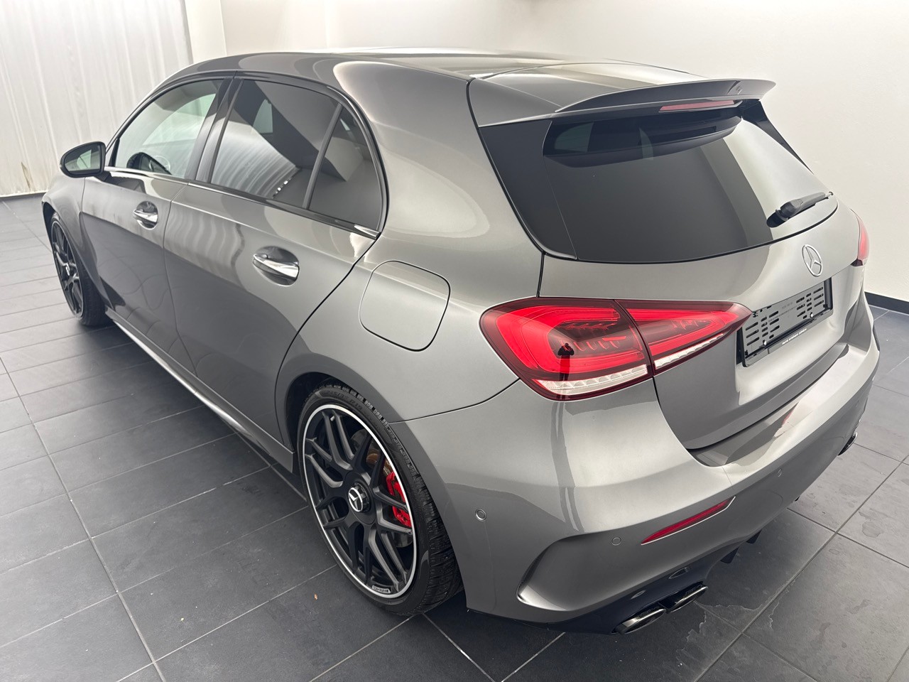 MERCEDES-BENZ A 45 S AMG 4Matic+-showroom-element-1
