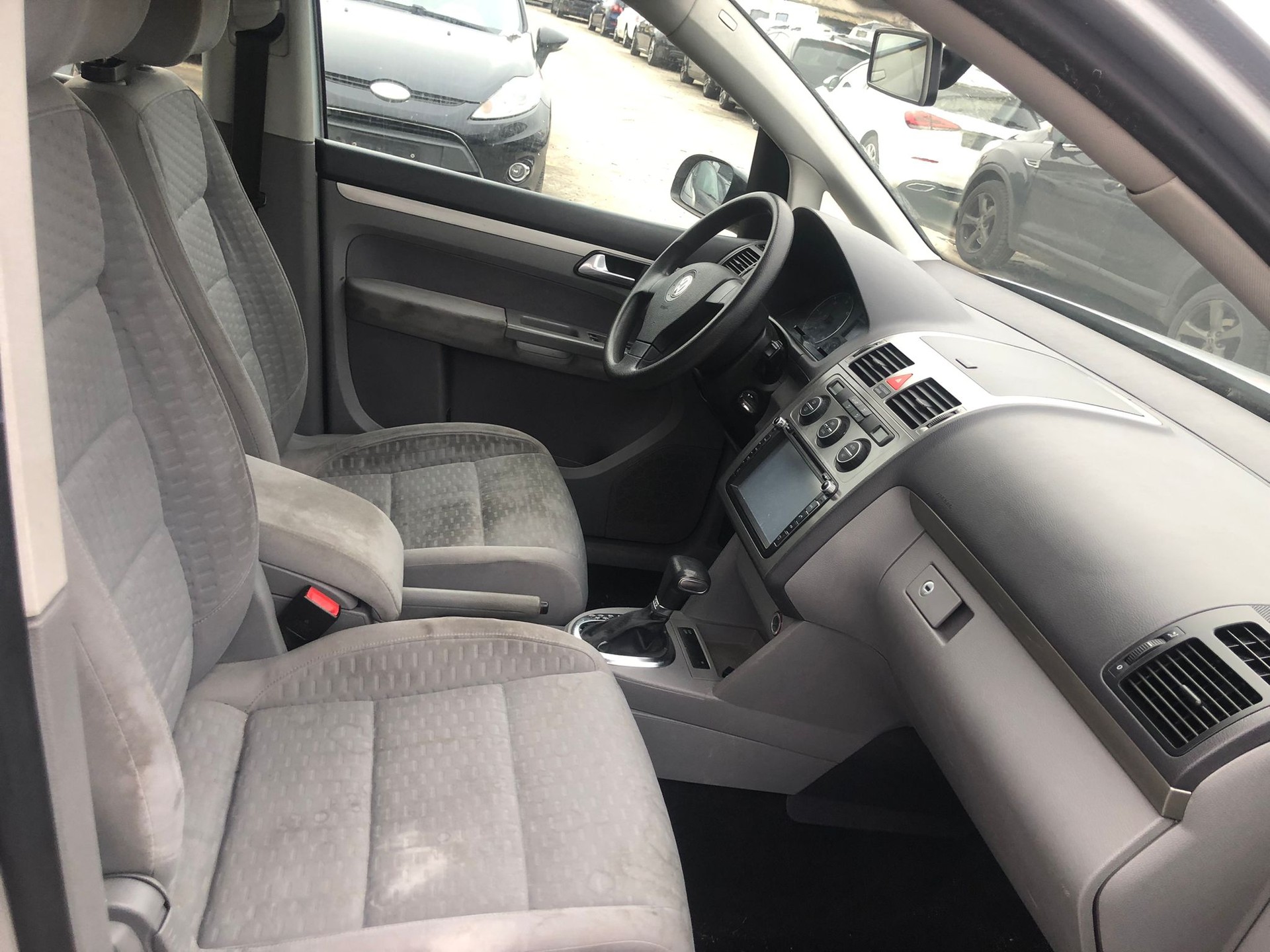 VW Touran 2.0 TDI Trendline-image-15