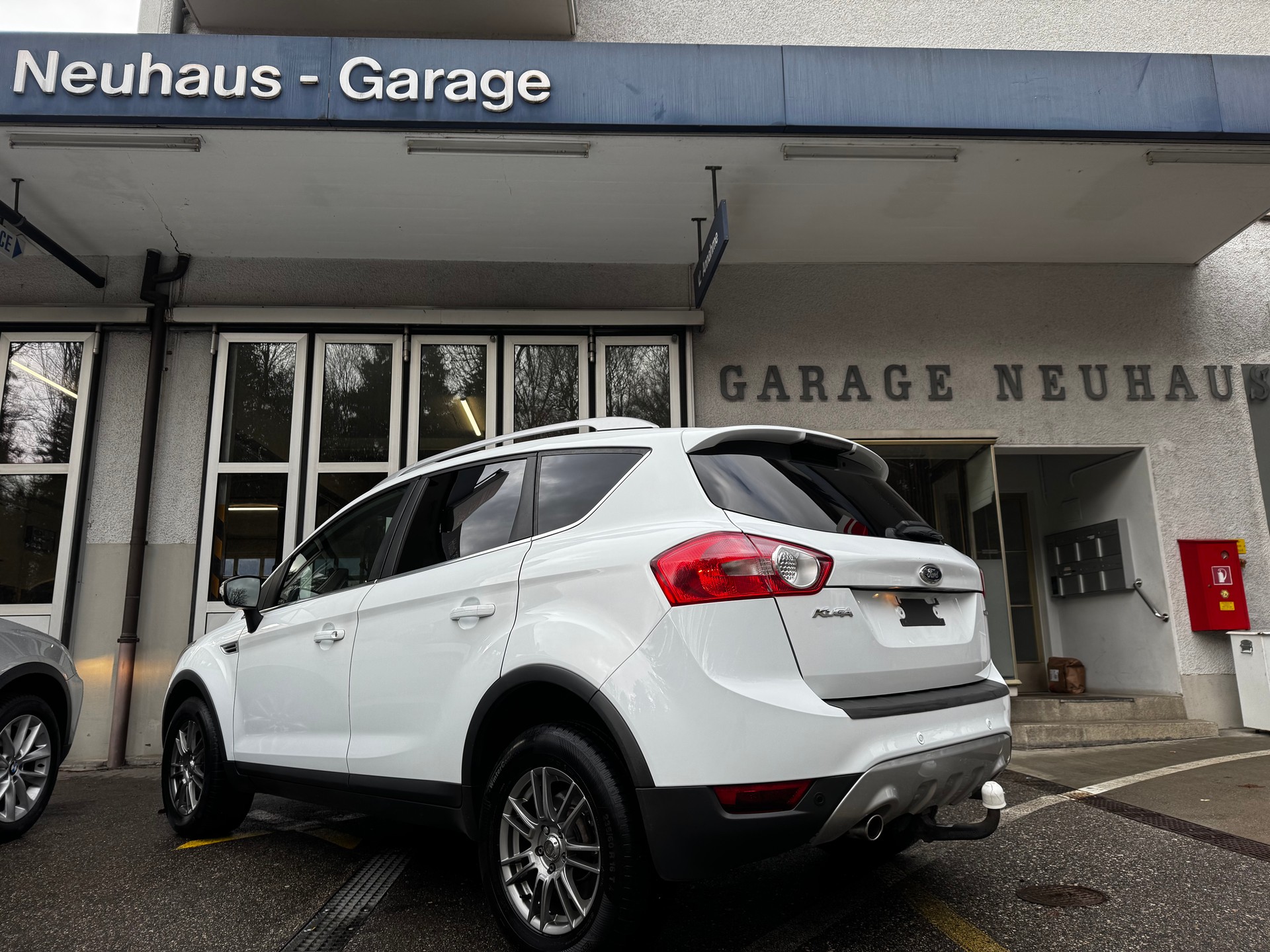 FORD Kuga 2.0 TDCi Carving 4WD PowerShift-showroom-element-3